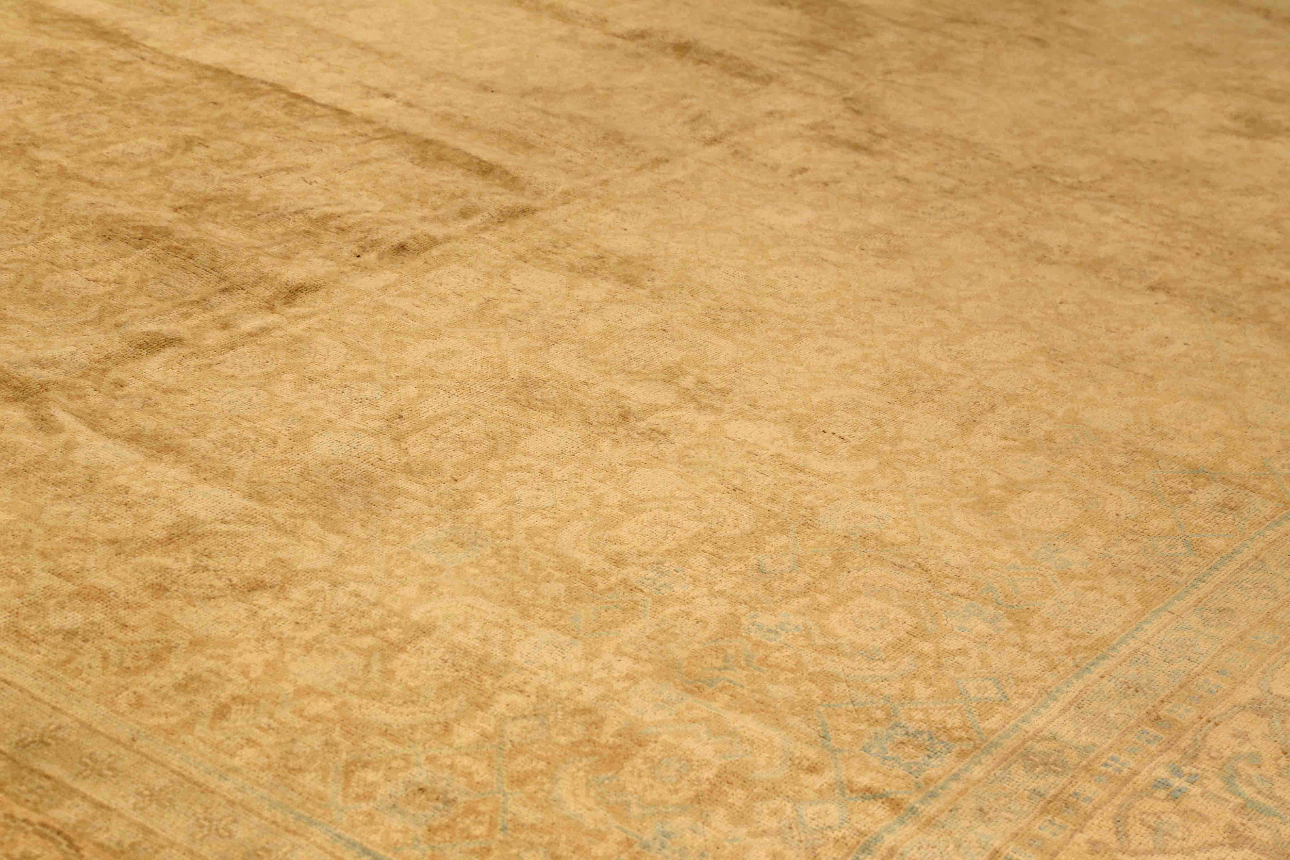 Thumbnail 4 for Antique Persian Mahal Transitional Rug 73981