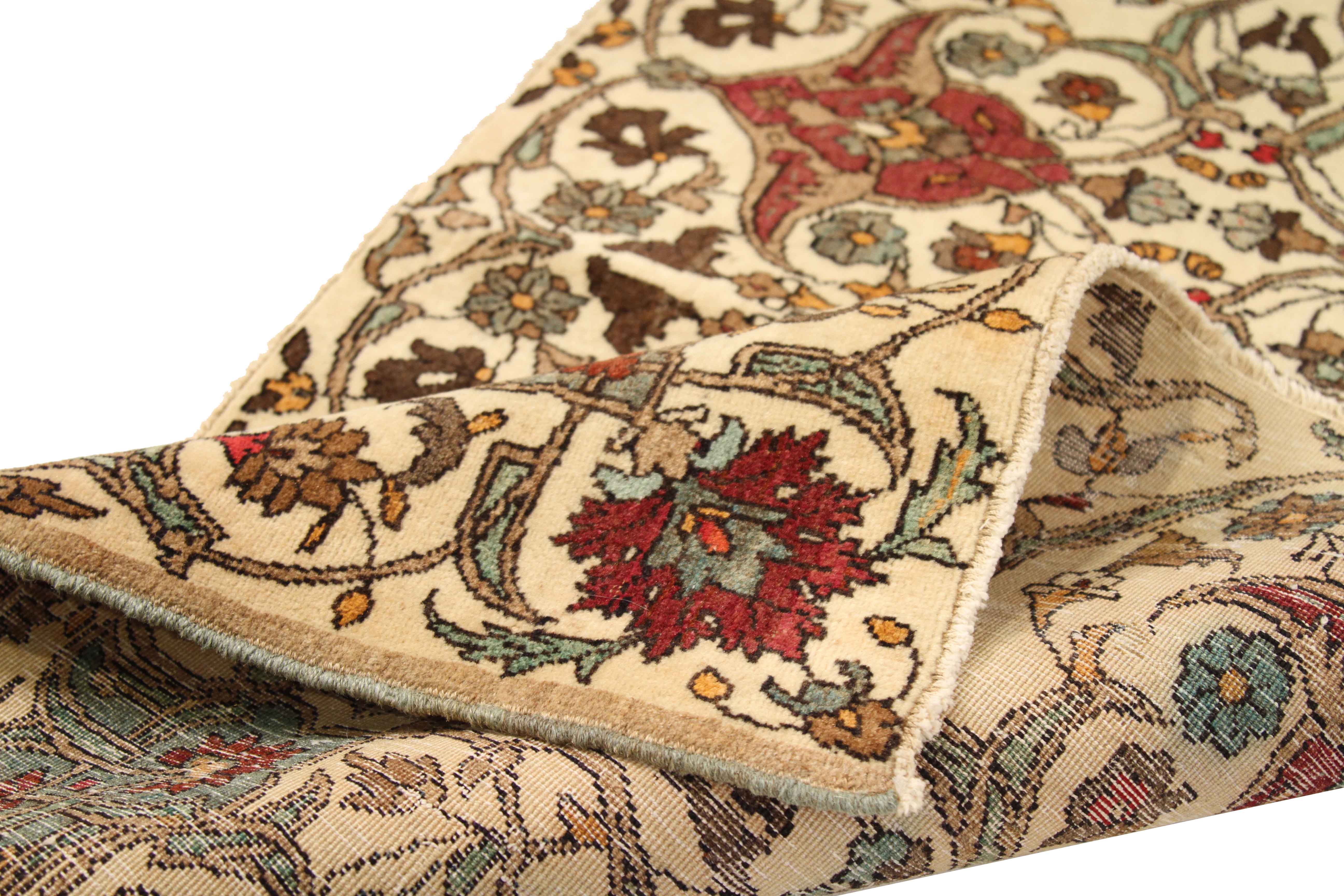 Thumbnail 5 for Antique Persian Semnan Traditional Rug 16175