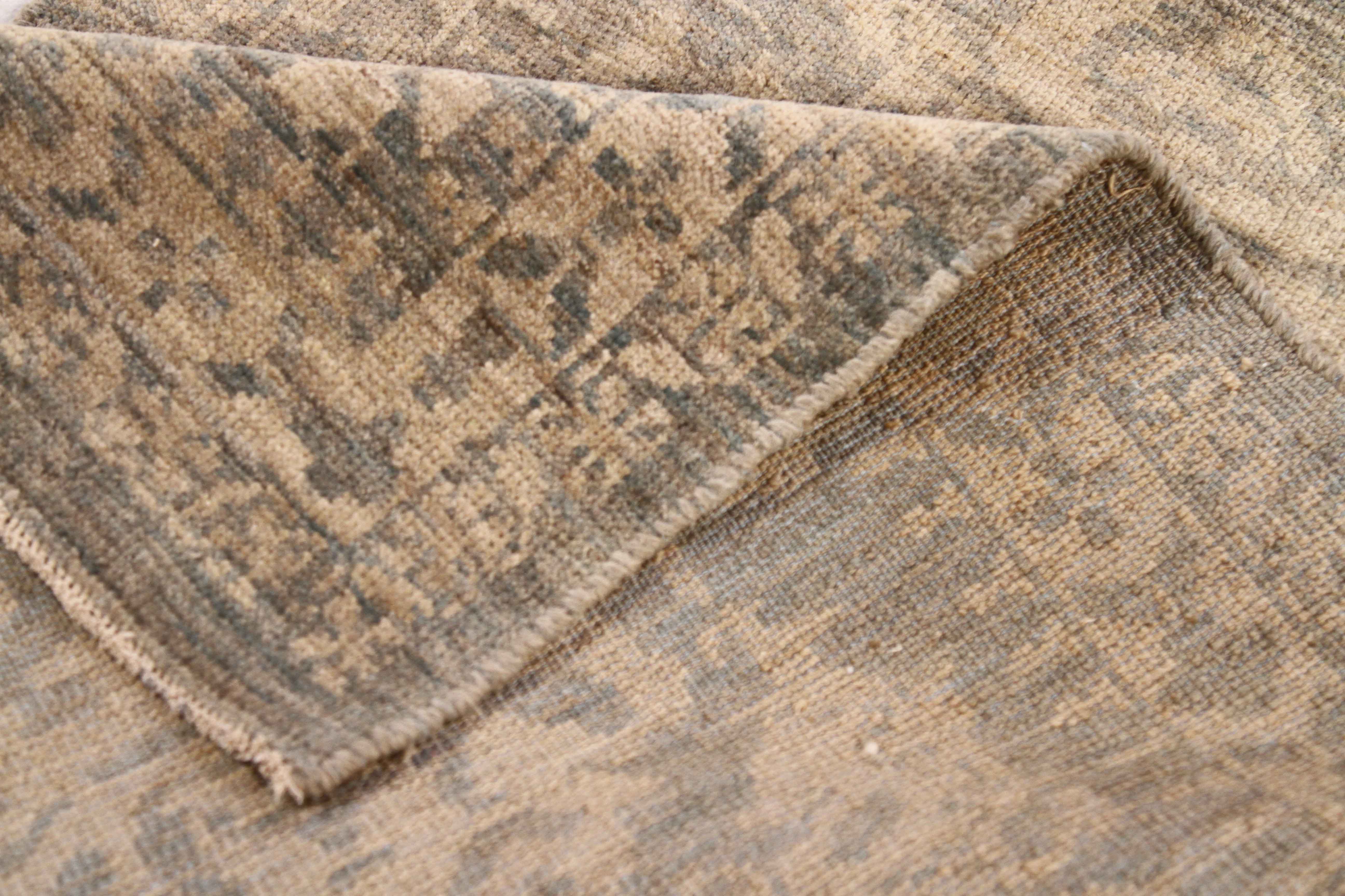 Thumbnail 3 for Persian Sultanabad Transitional Rug 69321