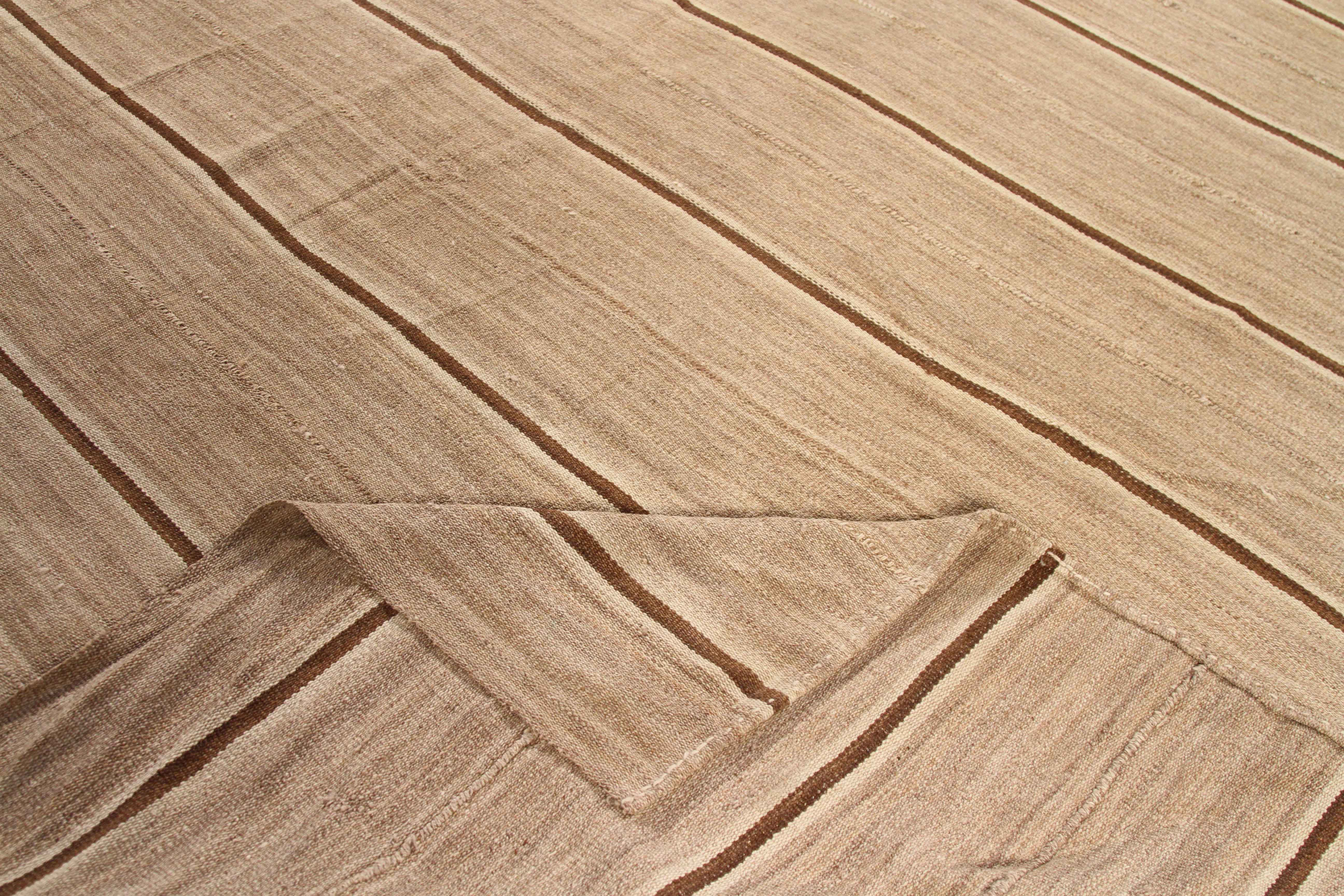 Thumbnail 2 for Persian Transitional Rug 69347