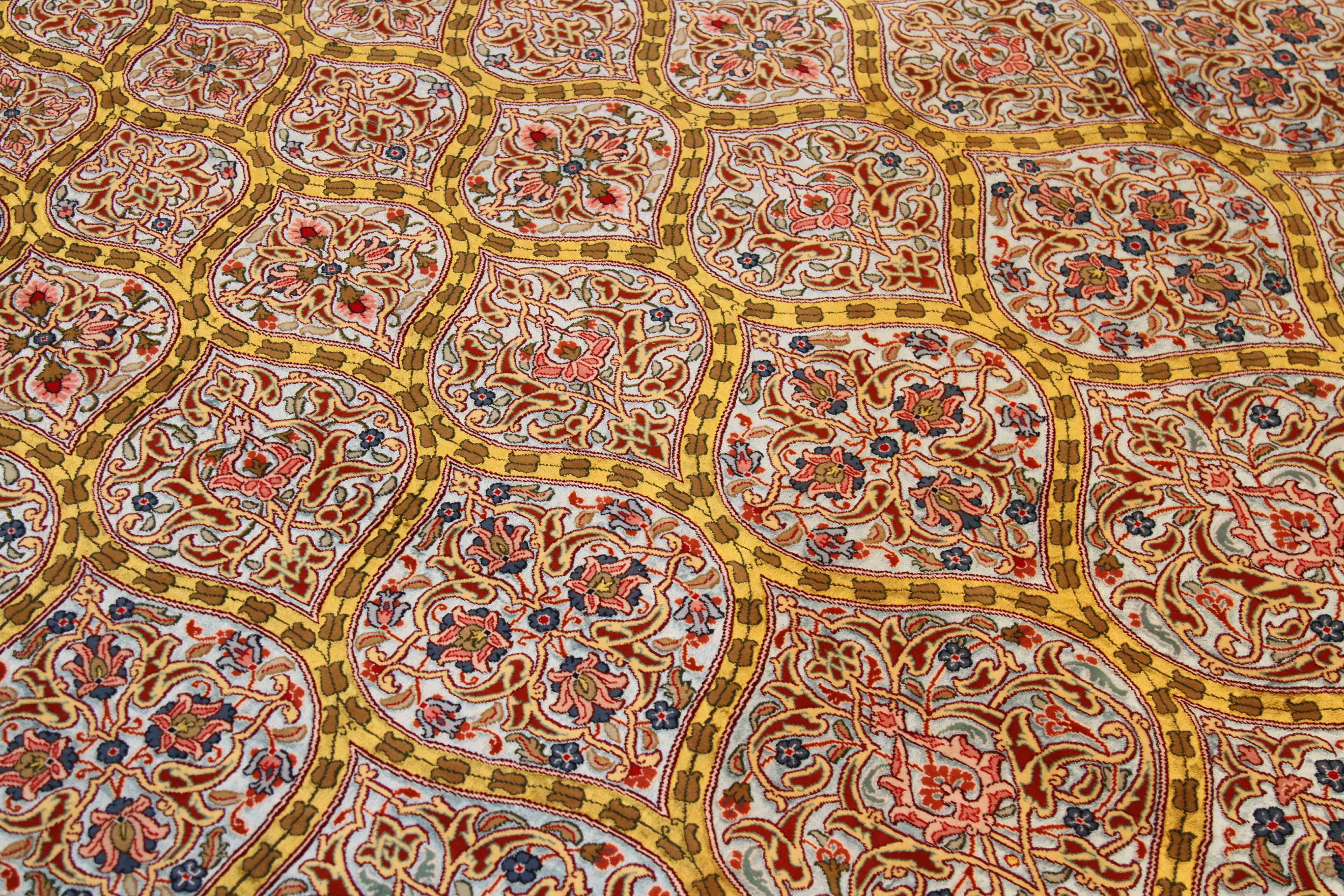 Thumbnail 13 for Persian Tabriz Traditional Rug 69538