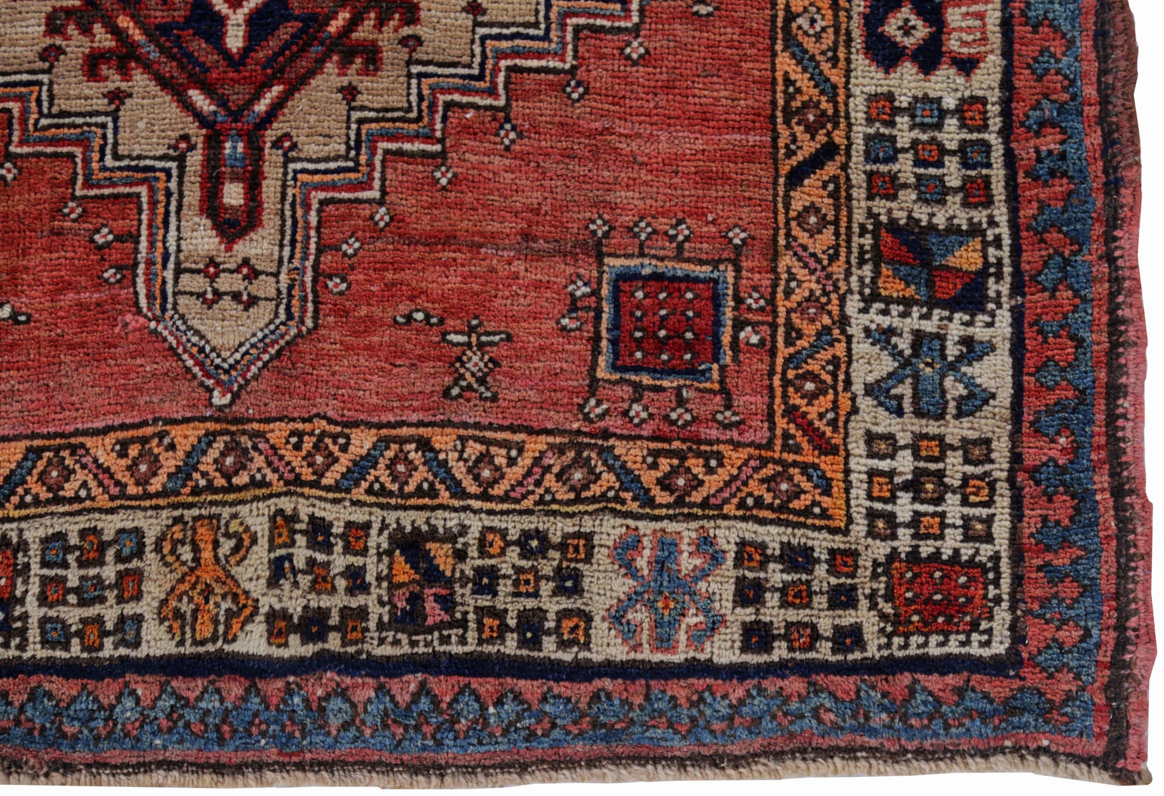 Thumbnail 8 for Antique Persian Sarab Traditional Rug 91147