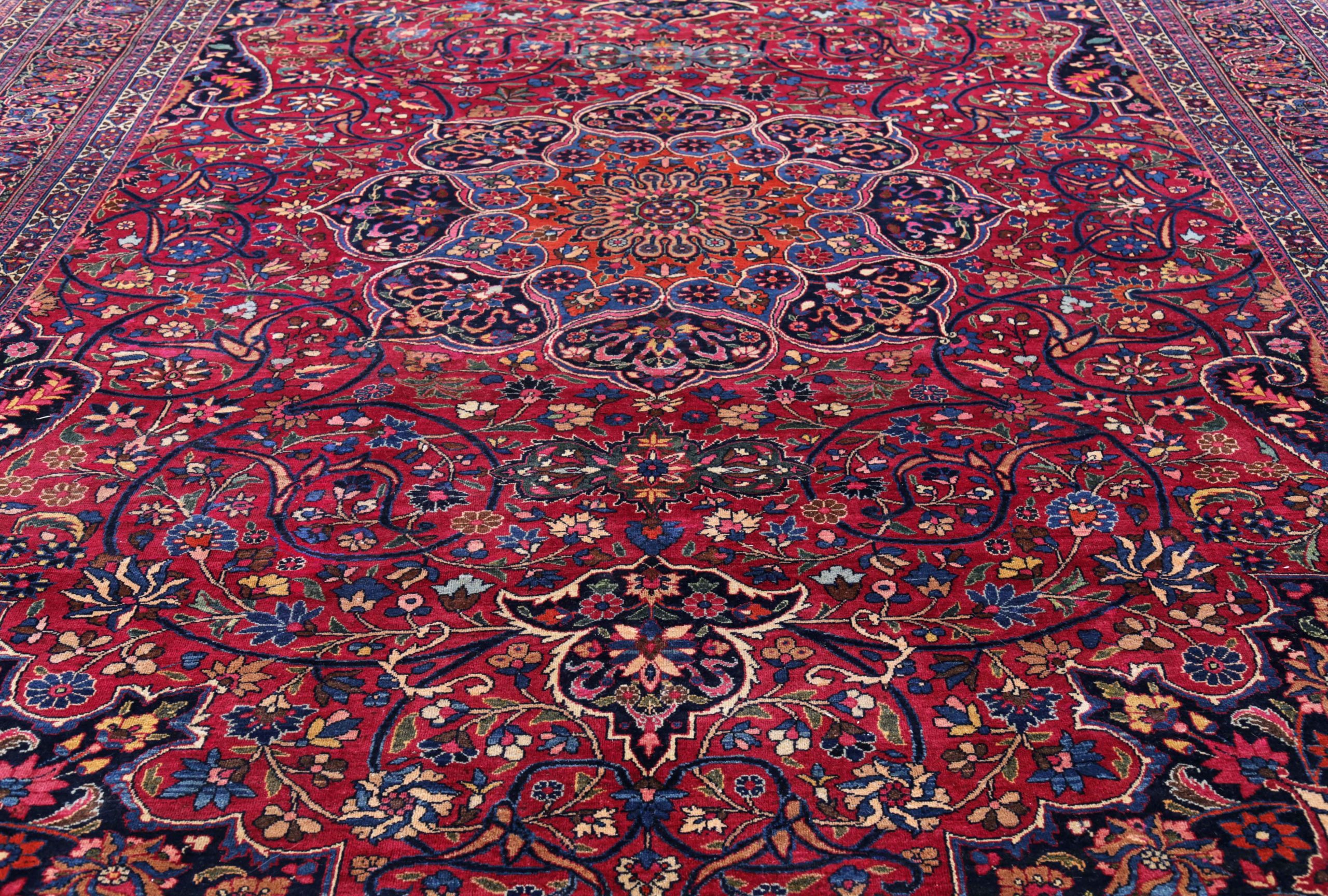 Thumbnail 4 for Antique Persian Mashad Traditional Rug 91504