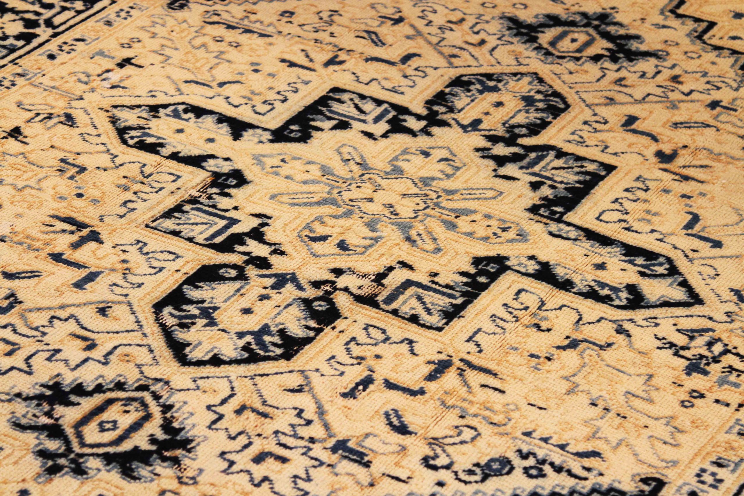 Thumbnail 4 for Antique Persian Traditional Rug 69904