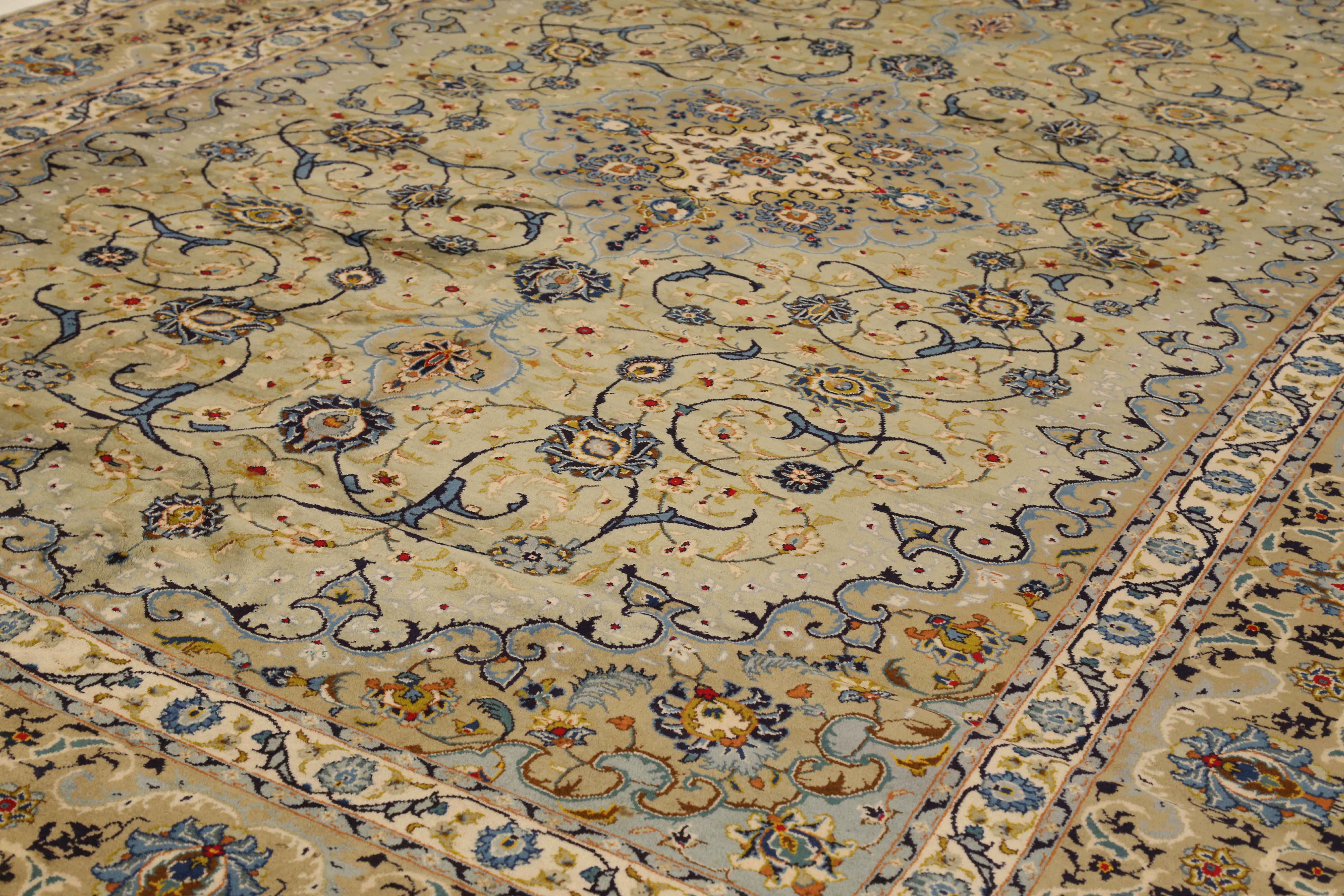 Thumbnail 5 for Antique Persian Kashan Traditional Rug 75242