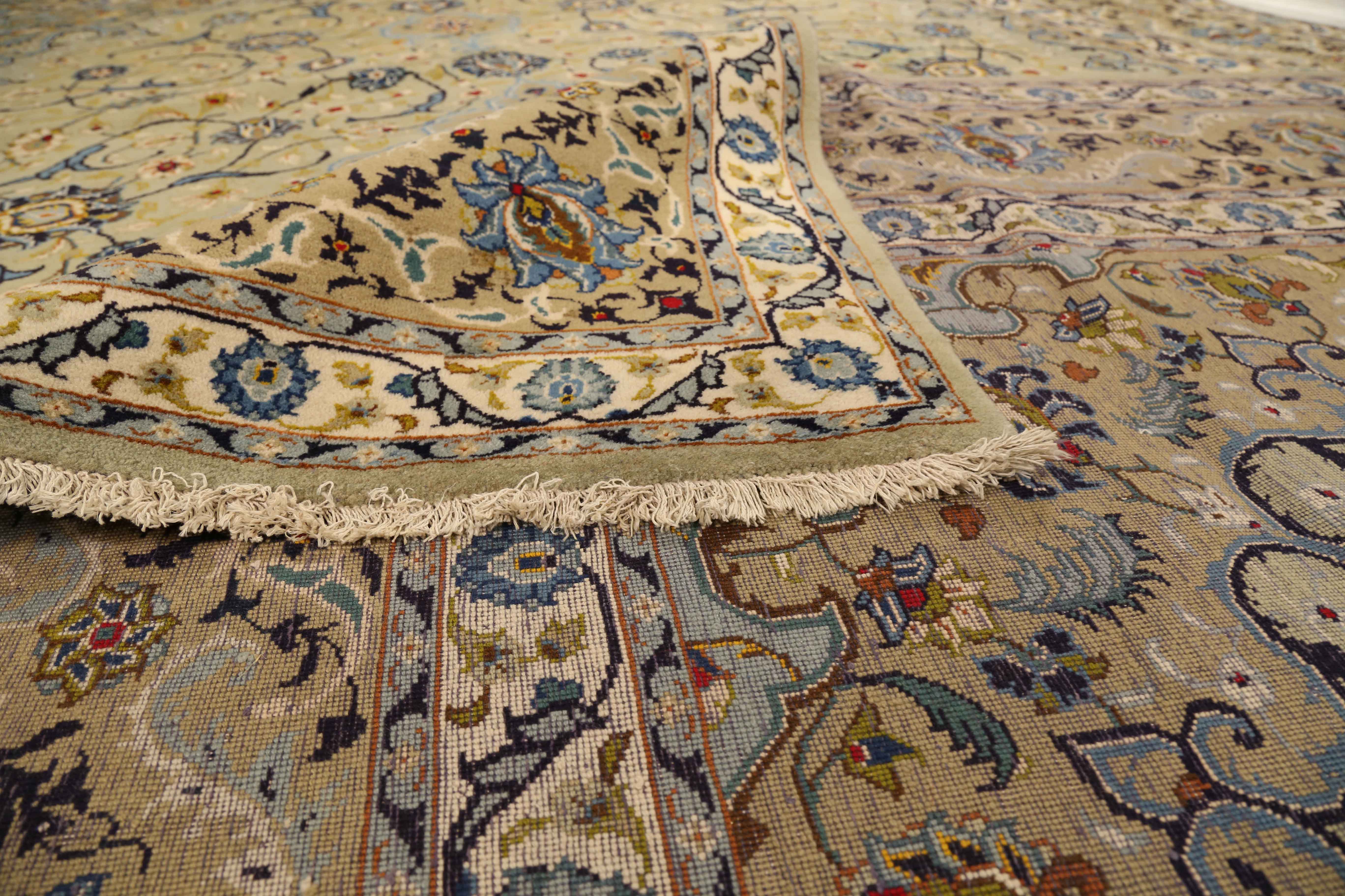 Thumbnail 4 for Antique Persian Kashan Traditional Rug 75242