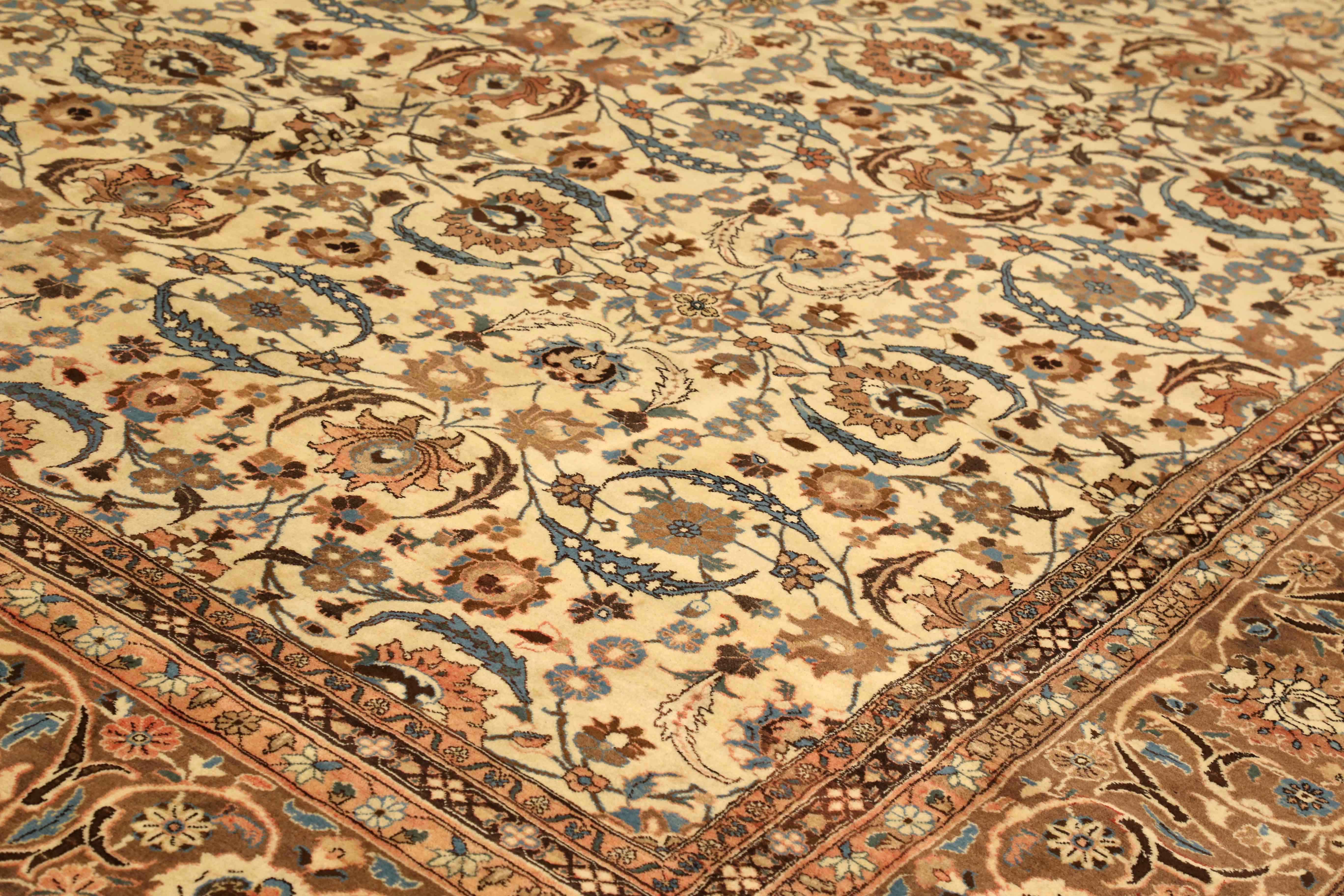 Thumbnail 4 for Antique Persian Semnan Traditional Rug 75285