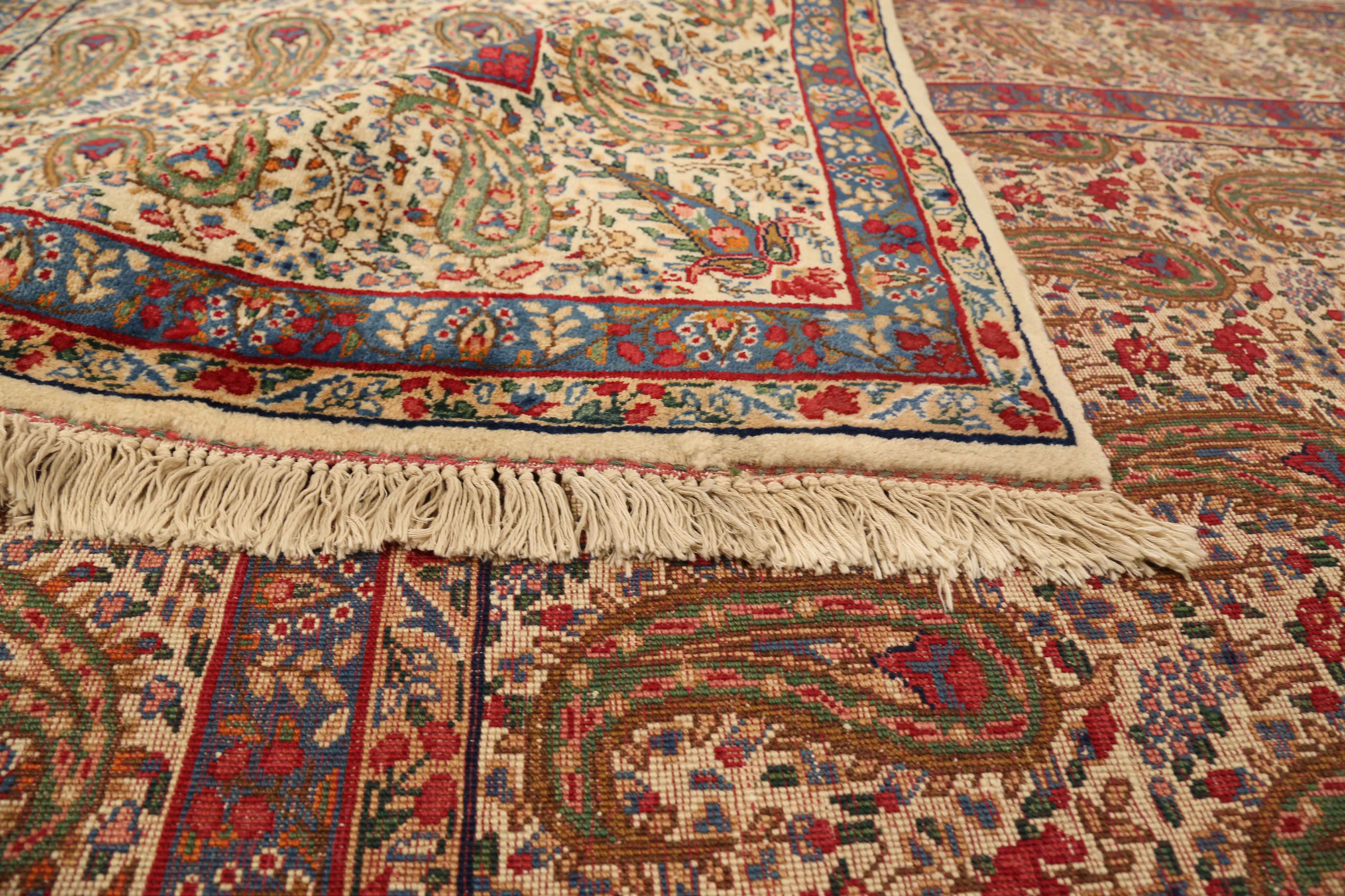 Thumbnail 4 for Antique Persian Kerman Traditional Rug 75322