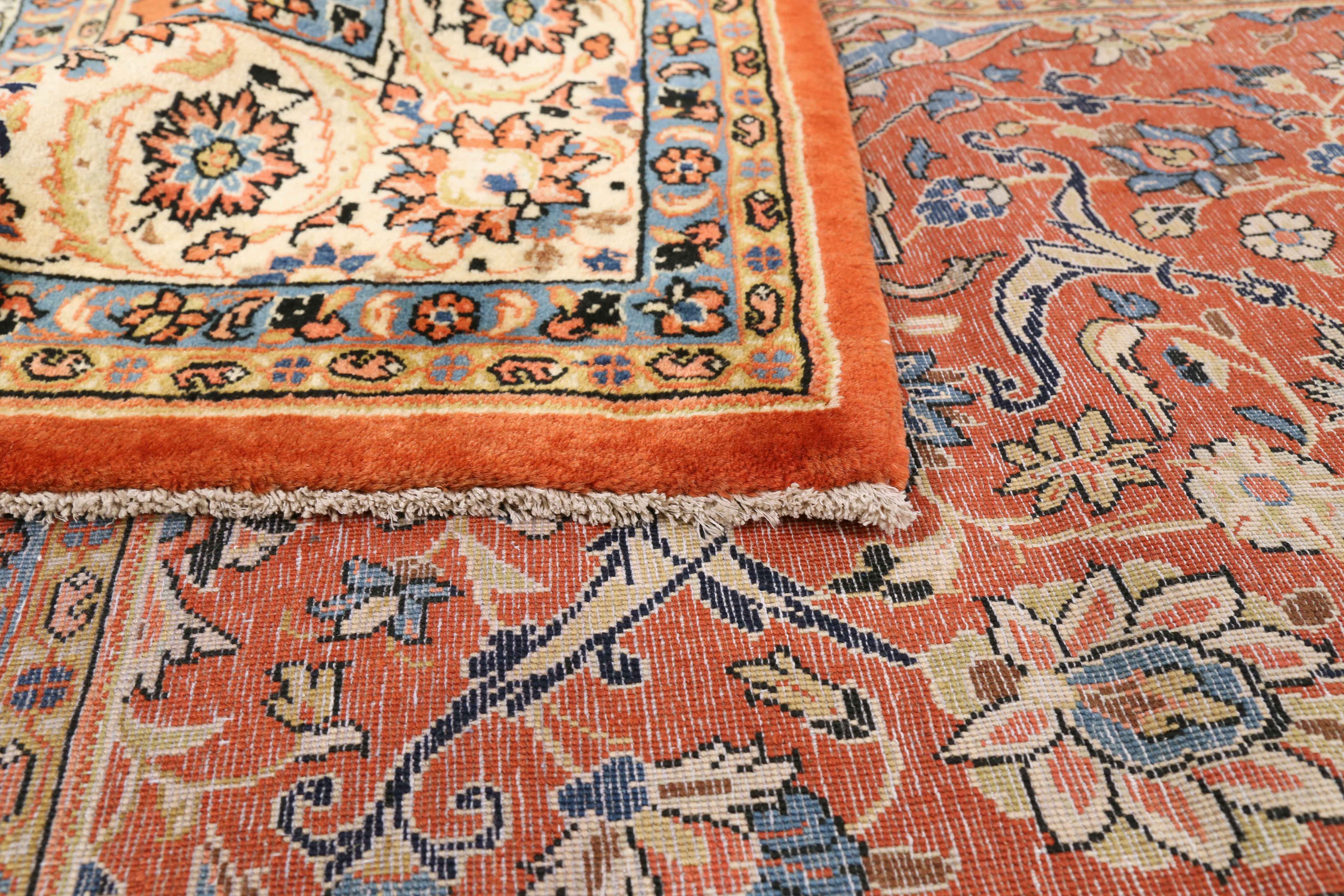 Thumbnail 4 for Antique Persian Sarouk Traditional Rug 75291
