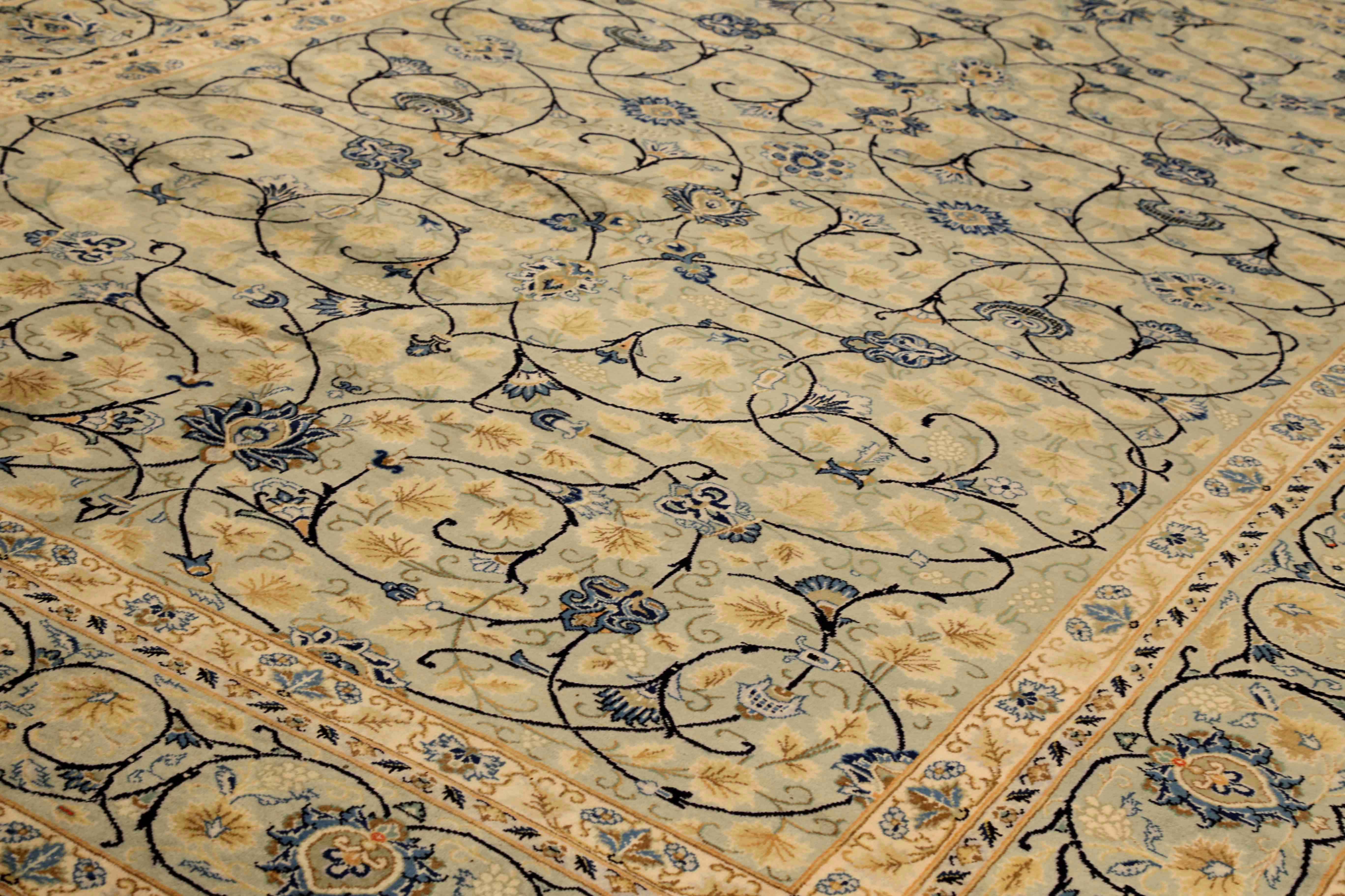 Thumbnail 4 for Antique Persian Kashan Traditional Rug 75392