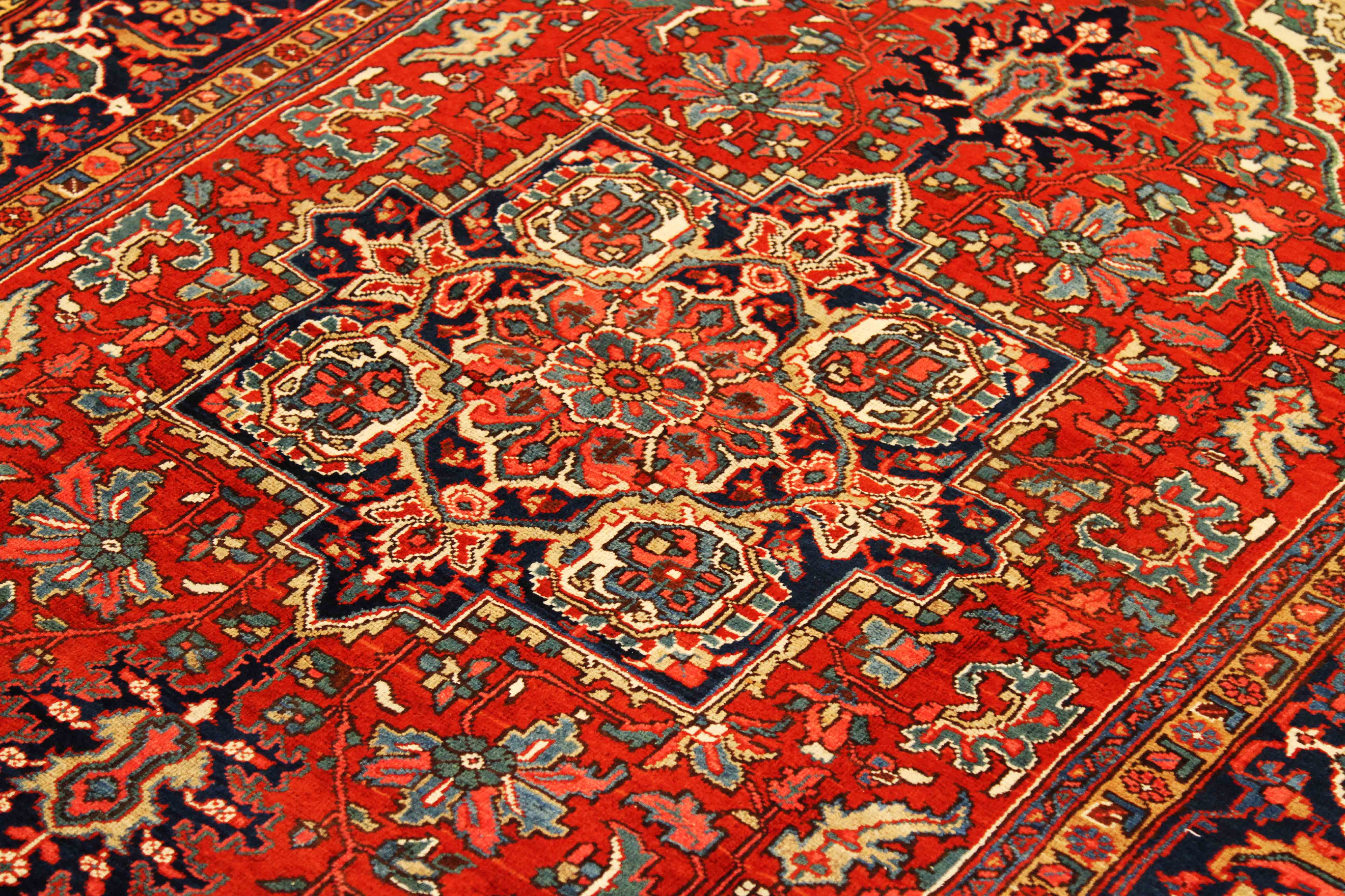 Thumbnail 3 for Antique Persian Heriz Traditional Rug 69934