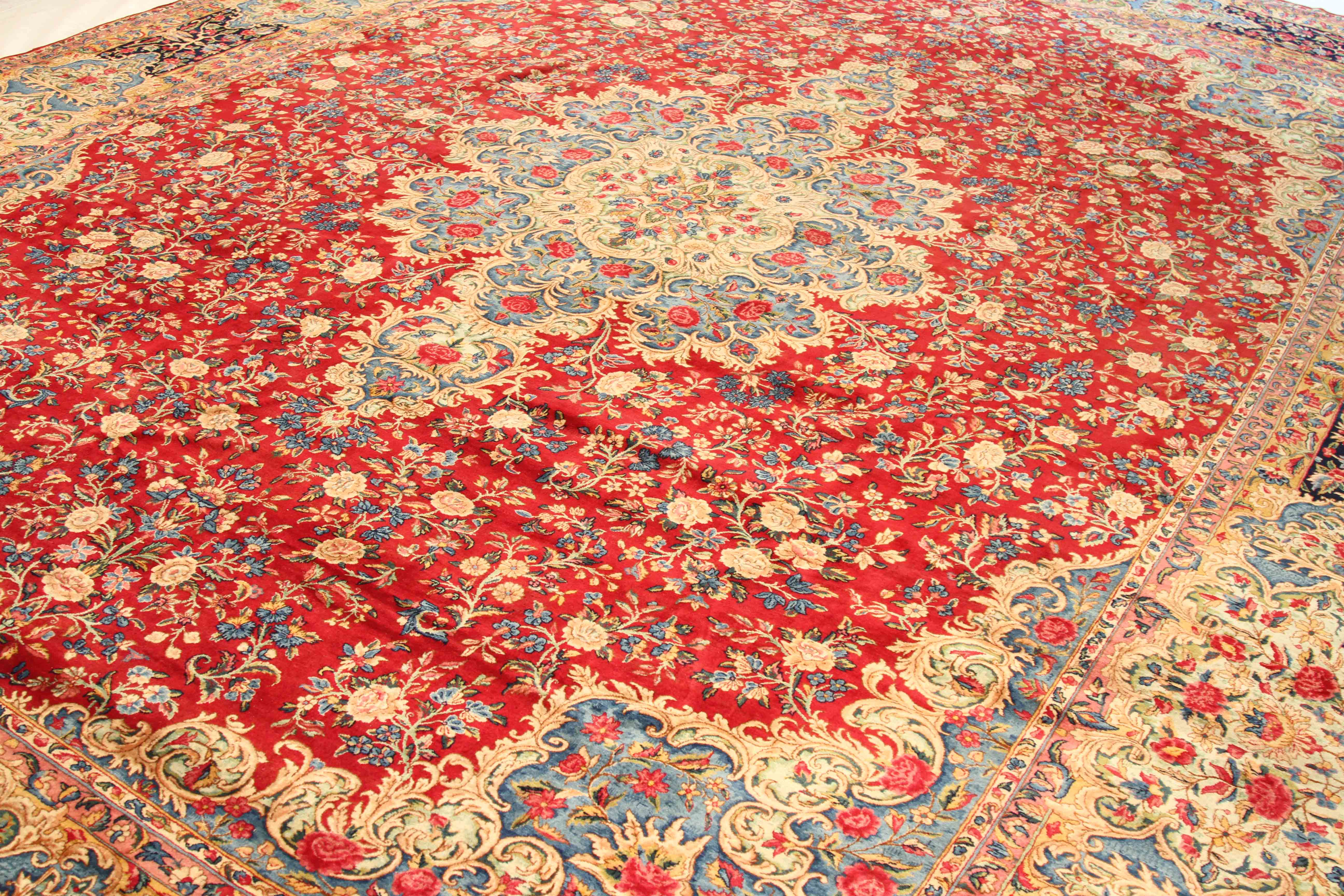 Thumbnail 2 for Antique Persian Kerman Traditional Rug 70049