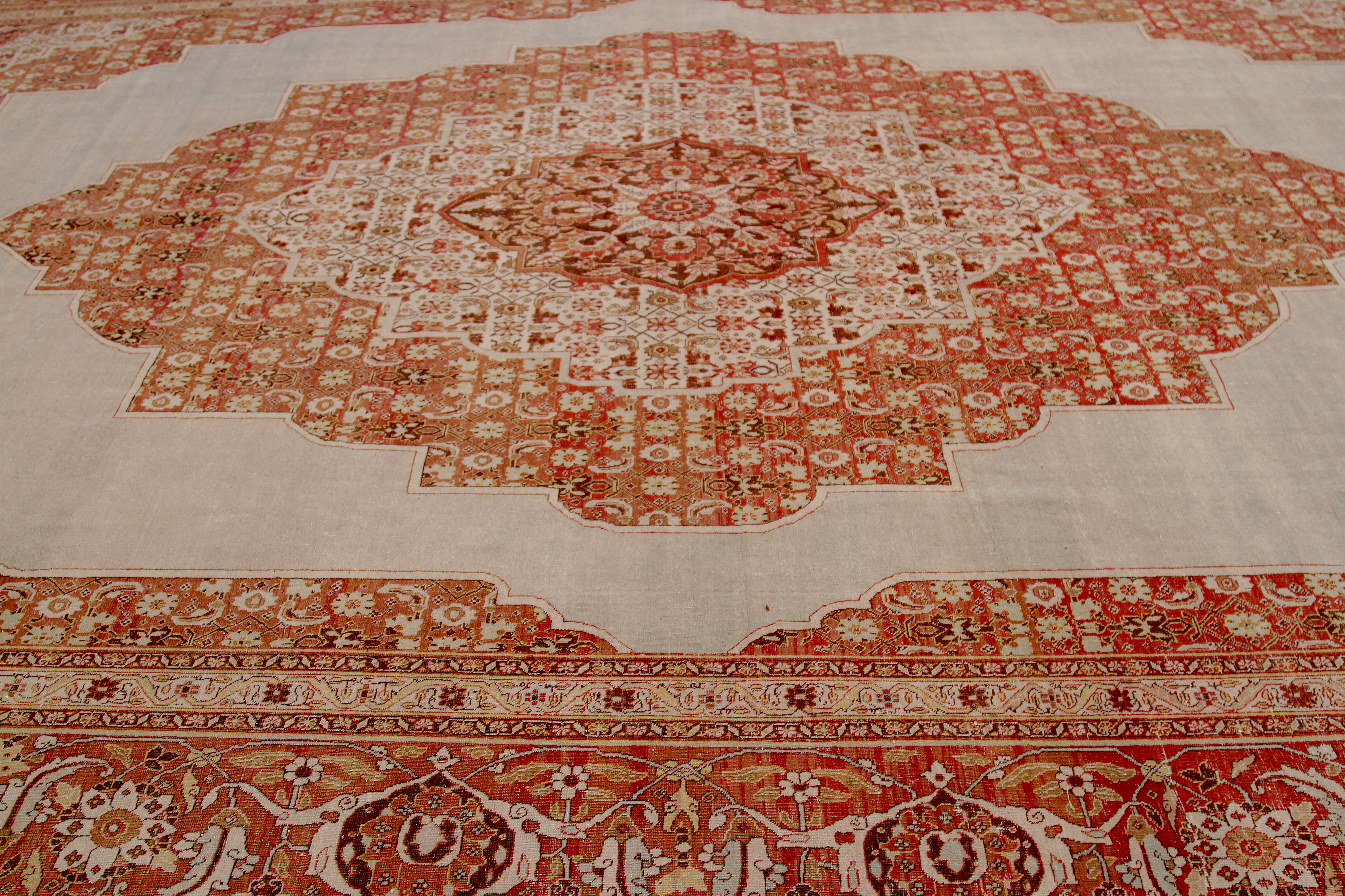 Thumbnail 4 for Antique Persian Tabriz Traditional Rug 92540