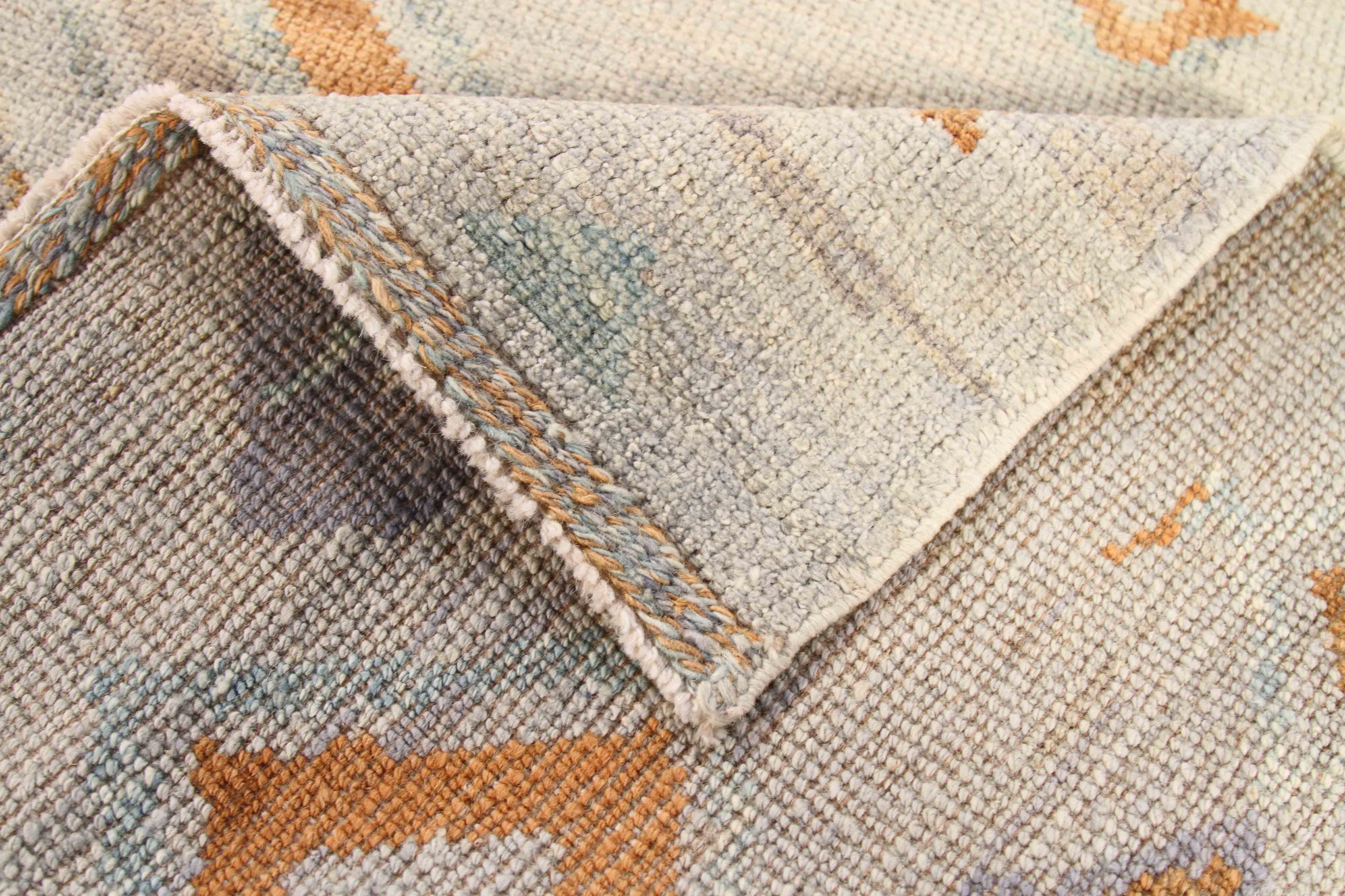 Thumbnail 4 for Persian Oushak Transitional Rug 70102