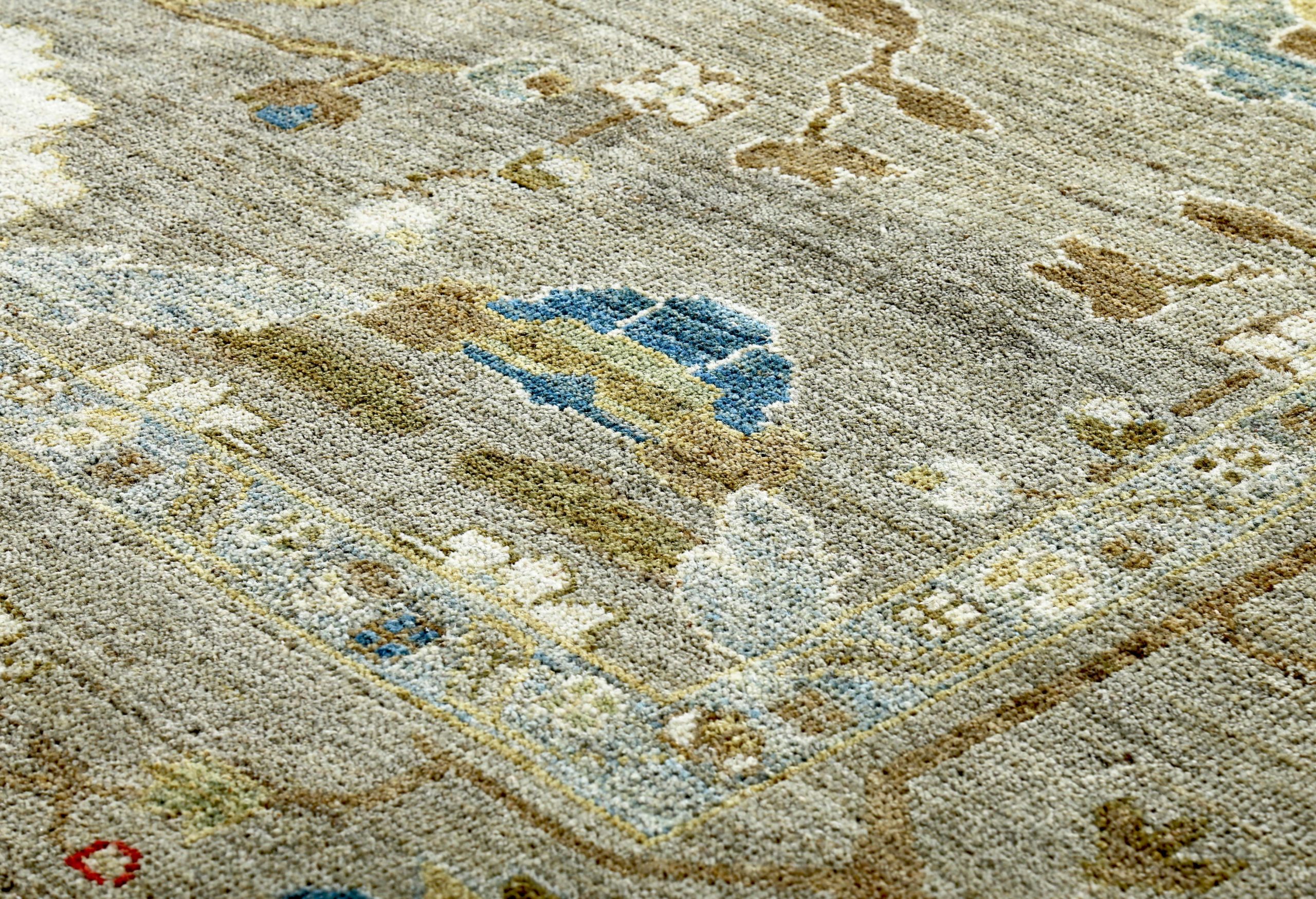 Thumbnail 8 for Persian Sultanabad Traditional Rug 89354