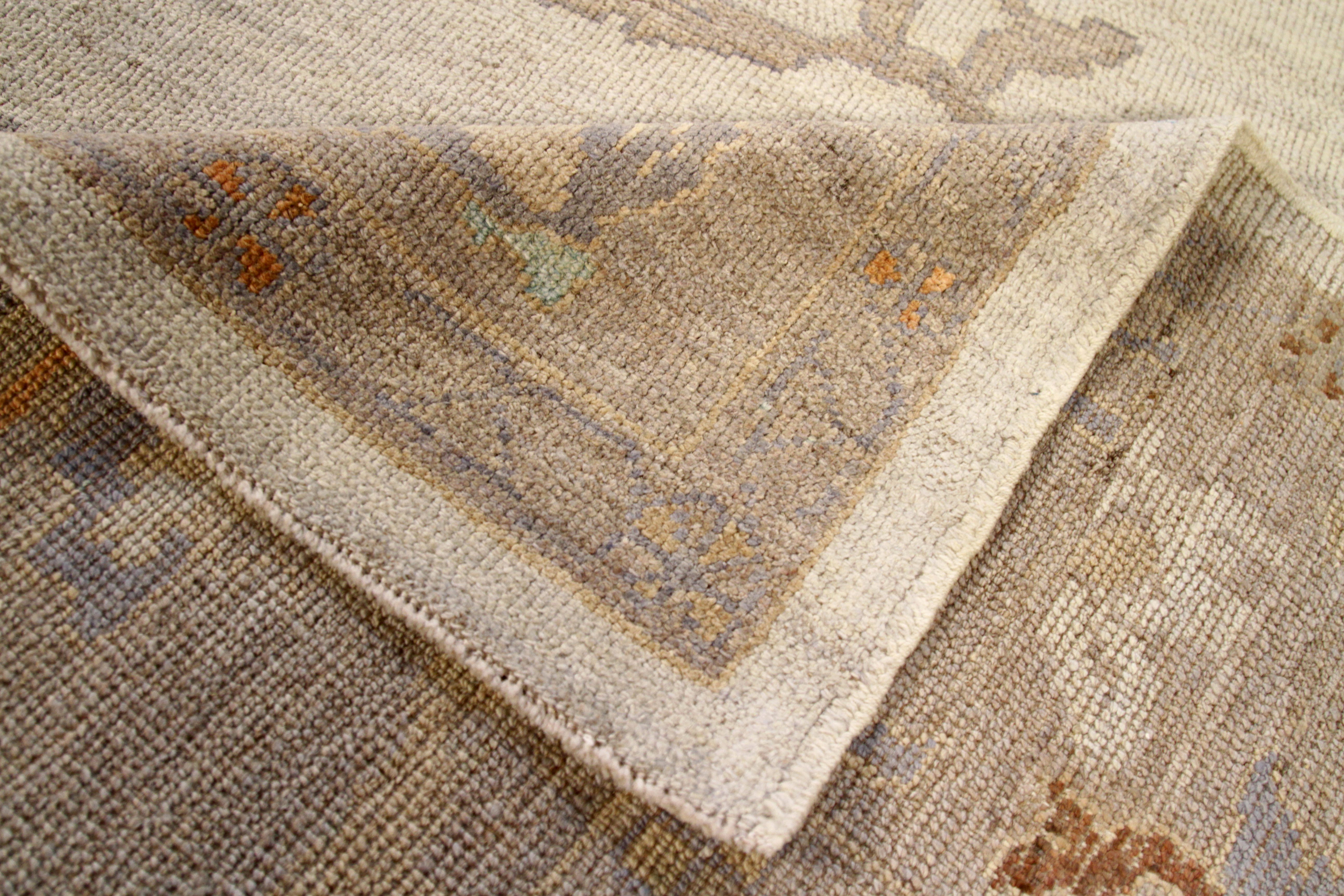 Thumbnail 2 for Persian Oushak Traditional Rug 88092