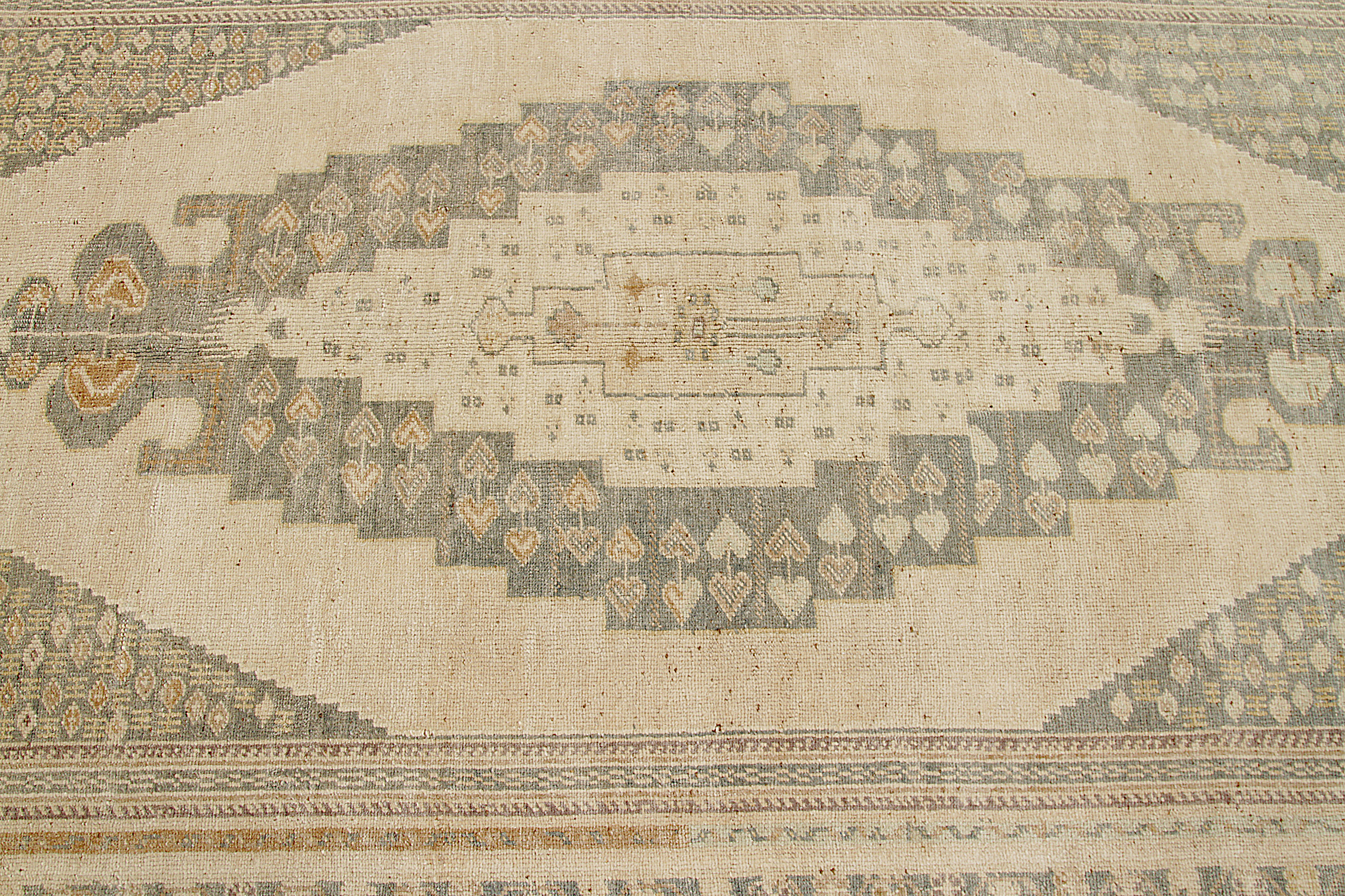 Thumbnail 2 for Antique Turkey Traditional Rug 92512