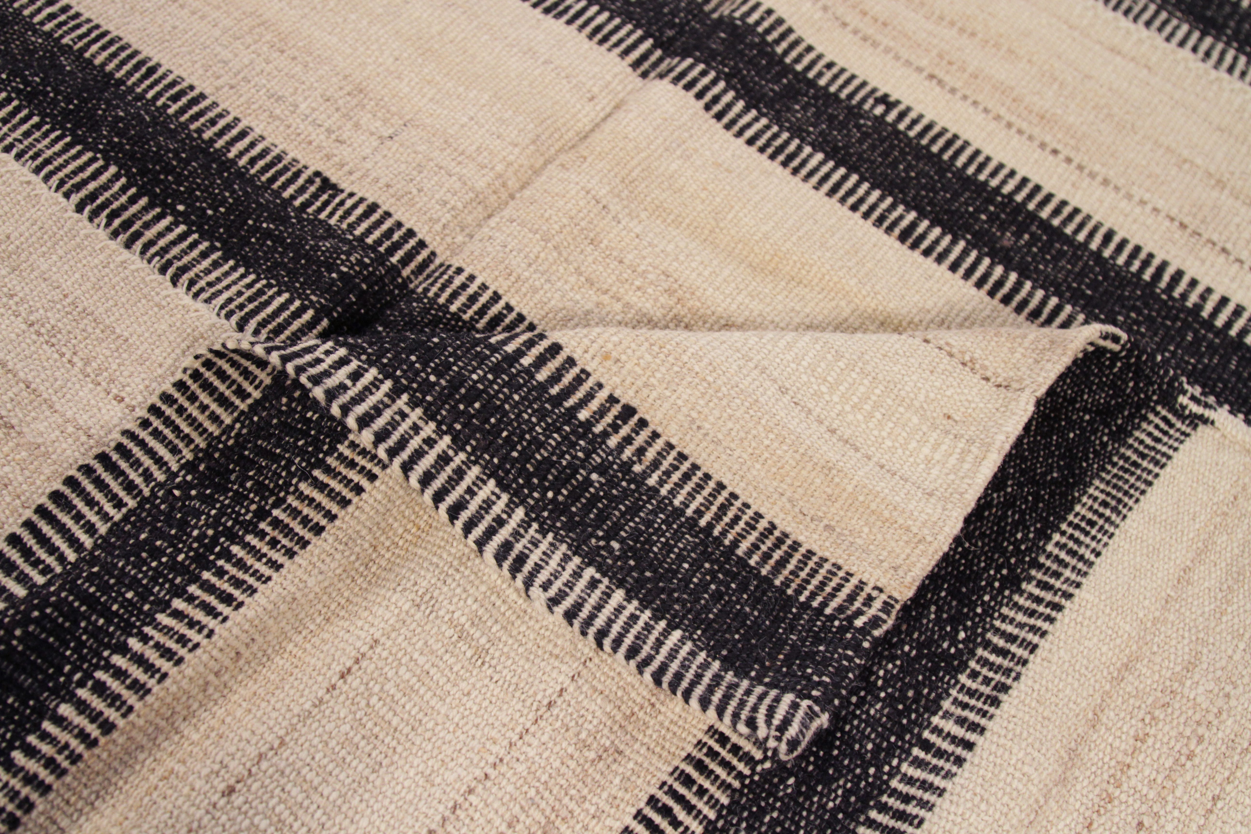 Thumbnail 5 for Persian Transitional Rug 68883