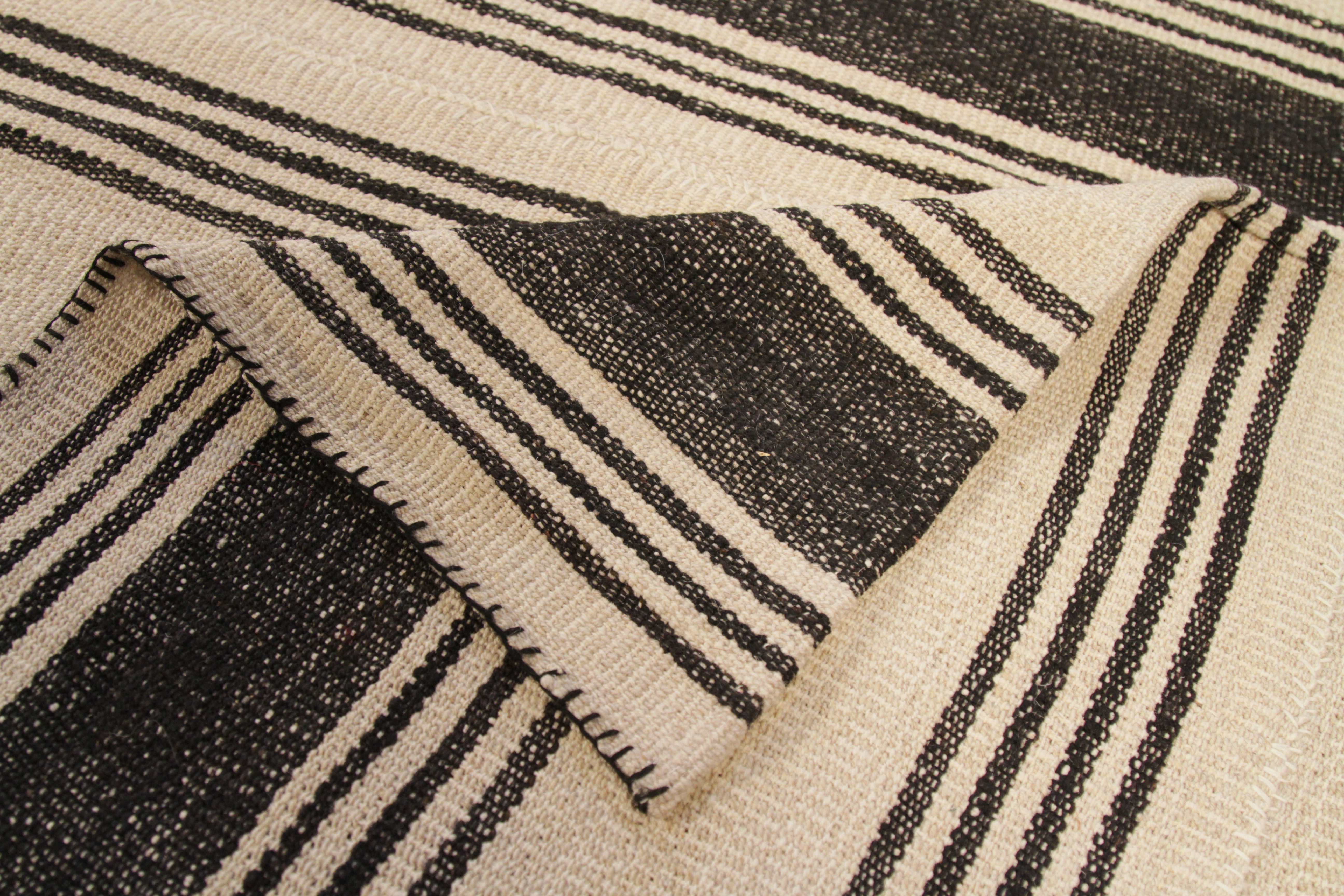 Thumbnail 8 for Persian Transitional Rug 69483