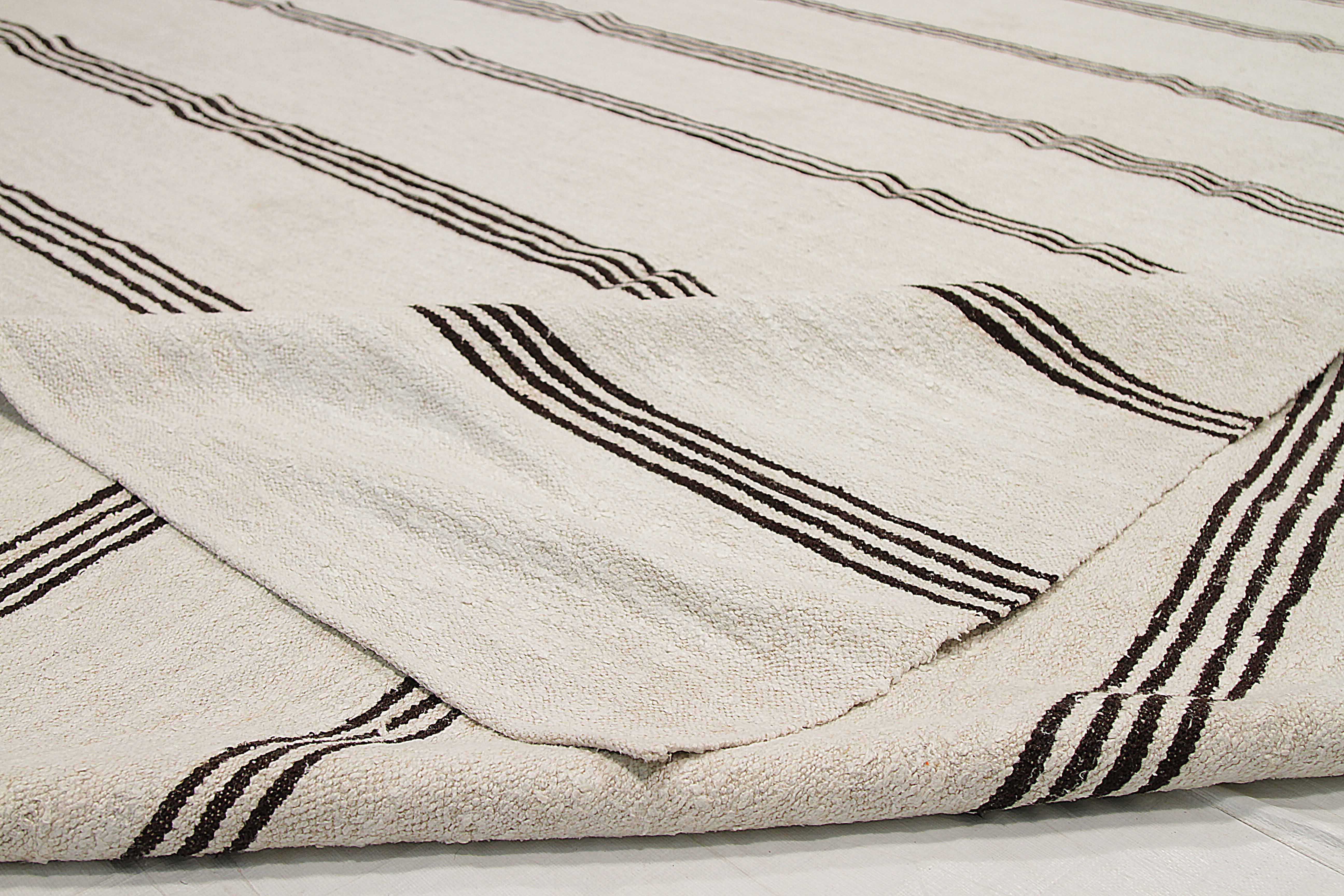 Thumbnail 4 for Turkey Tribal Rug 92501