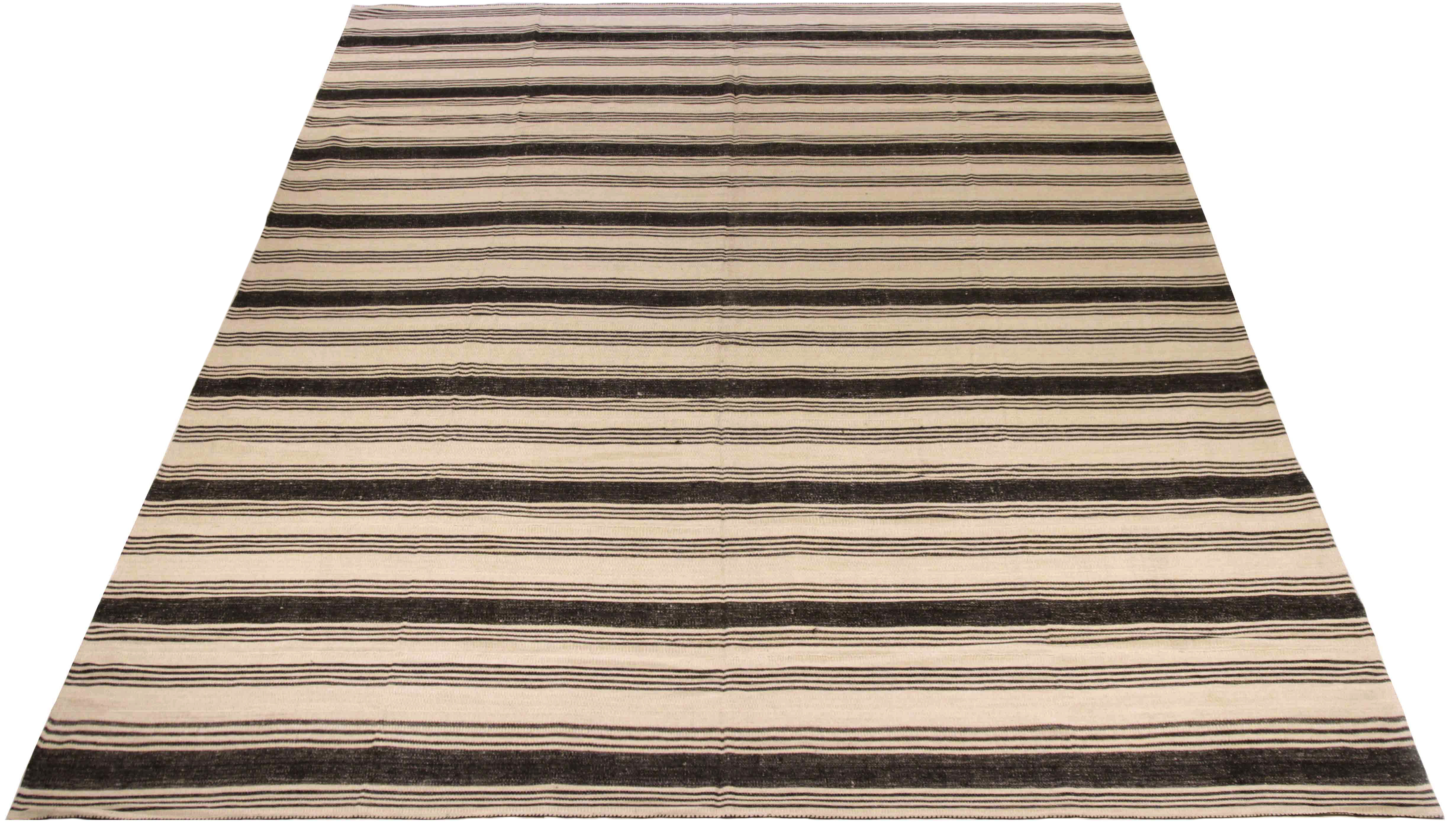 Thumbnail 7 for Persian Transitional Rug 69483