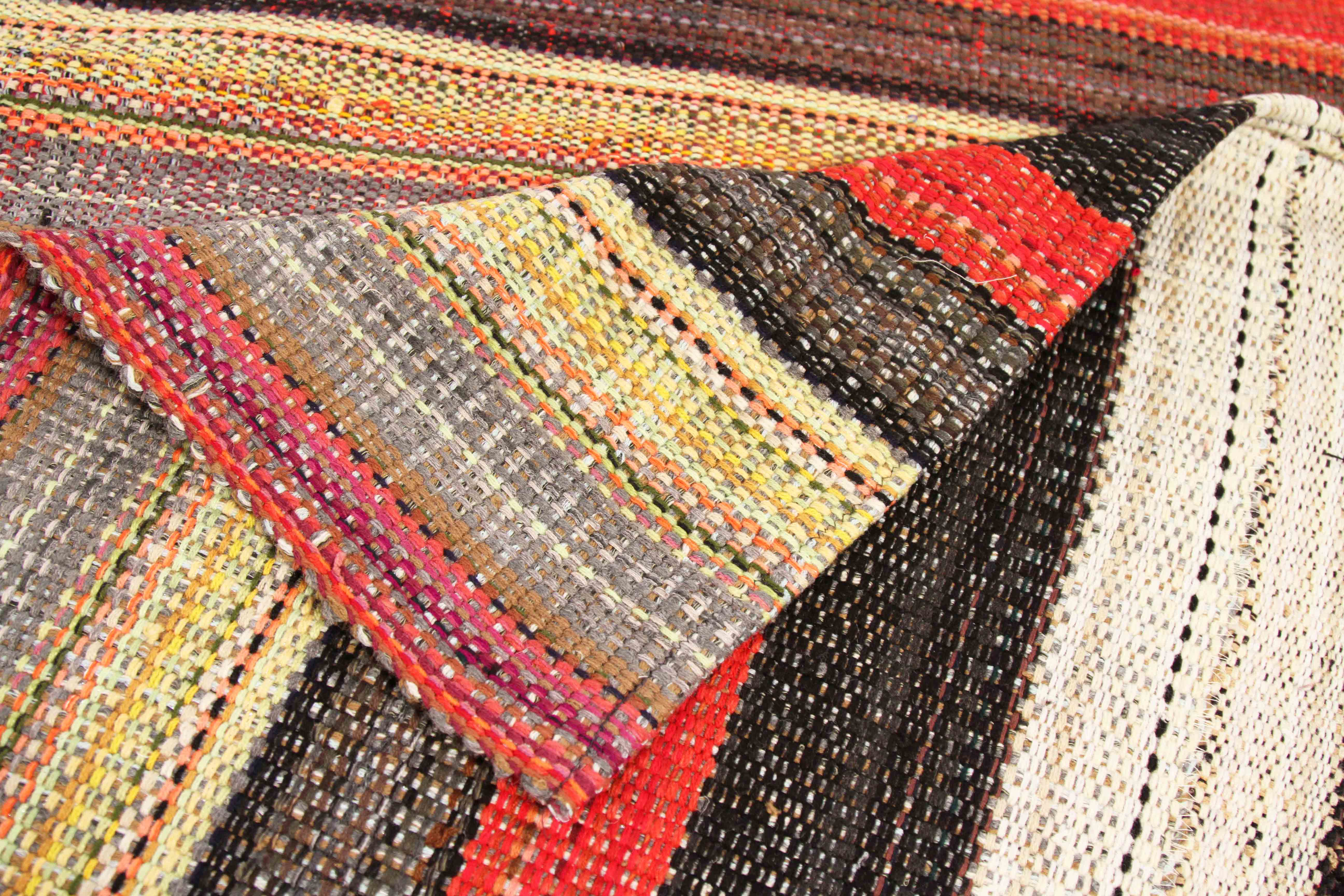 Thumbnail 4 for Persian Transitional Rug 70377