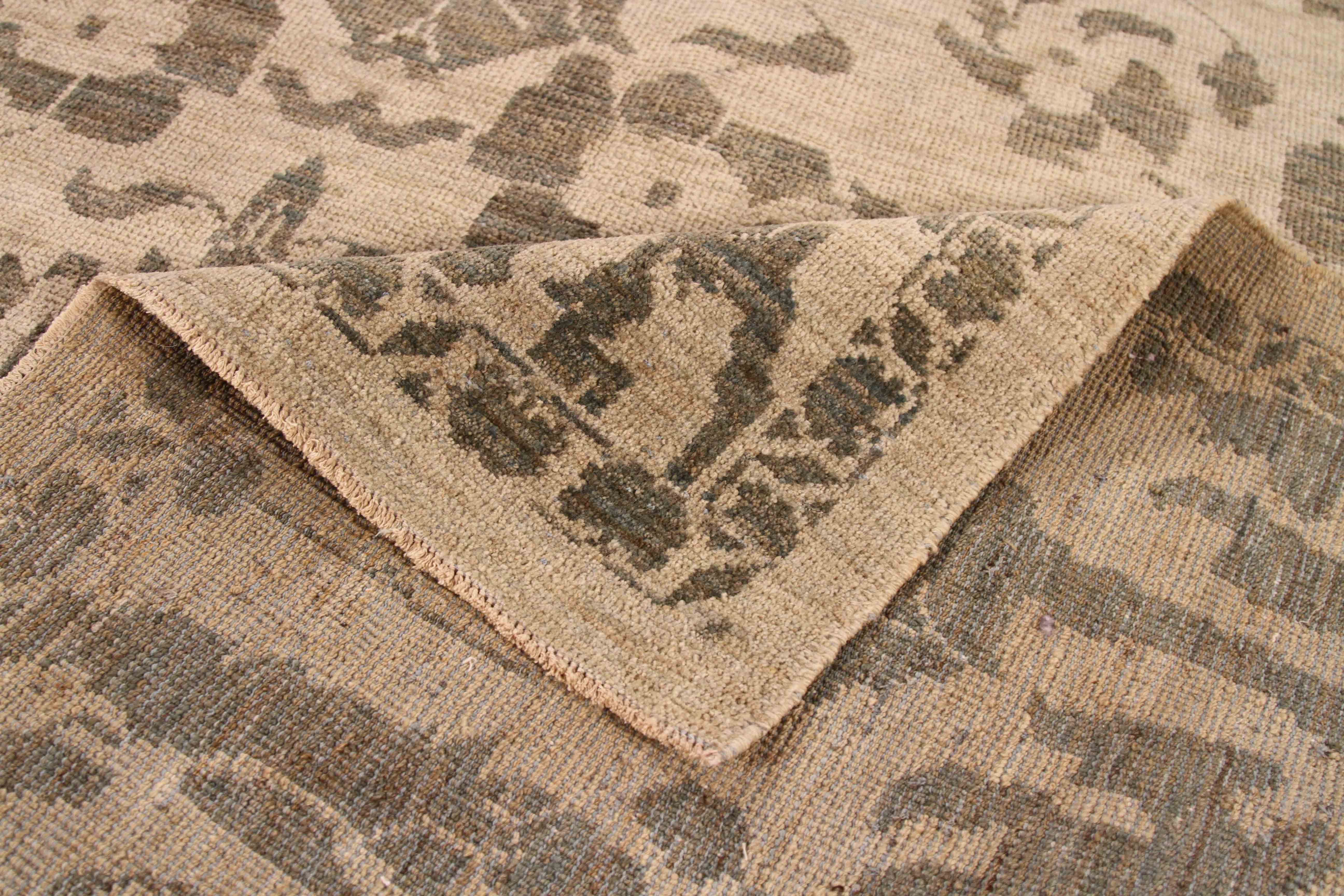 Thumbnail 2 for Persian Sultanabad Transitional Rug 70412