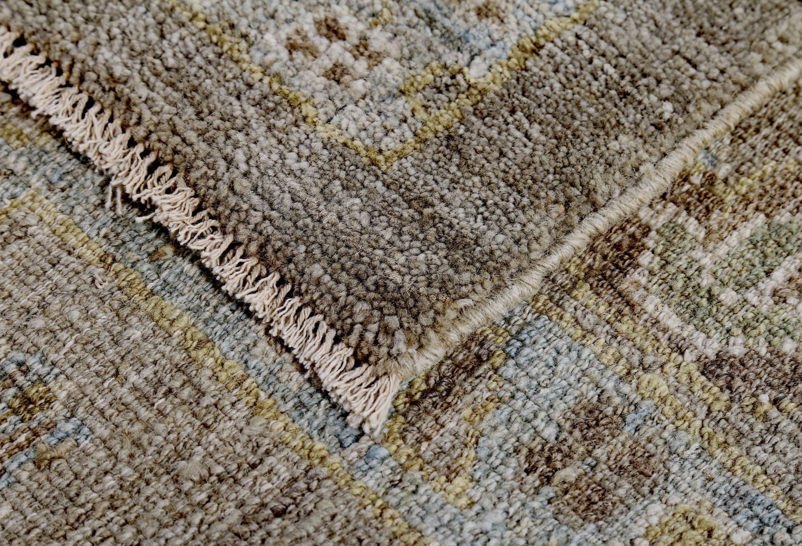 Thumbnail 4 for Persian Sultanabad Transitional Rug 89246