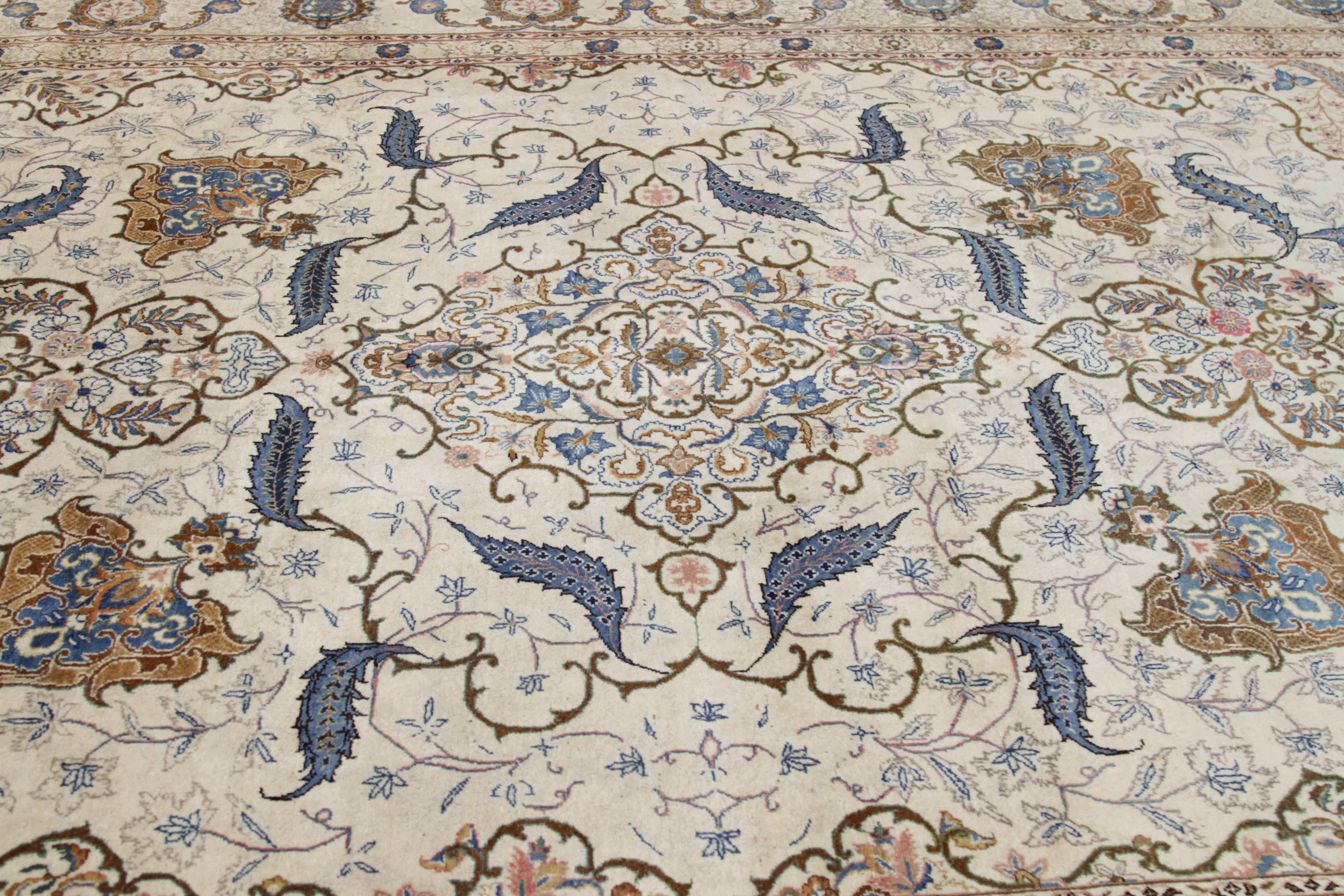 Thumbnail 6 for Persian Kashan Traditional Rug 10563