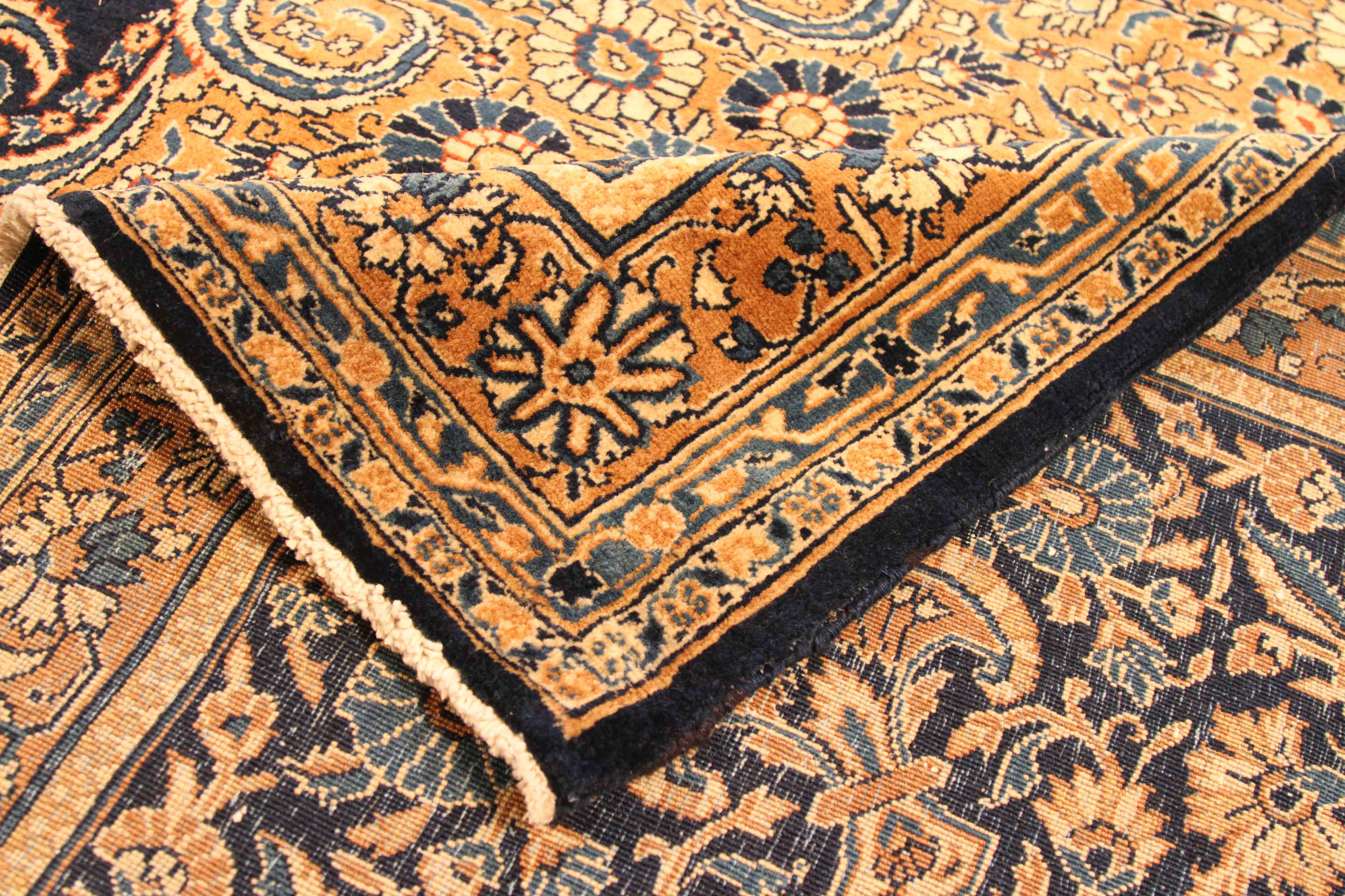 Thumbnail 3 for Antique Persian Kashan Traditional Rug 70483