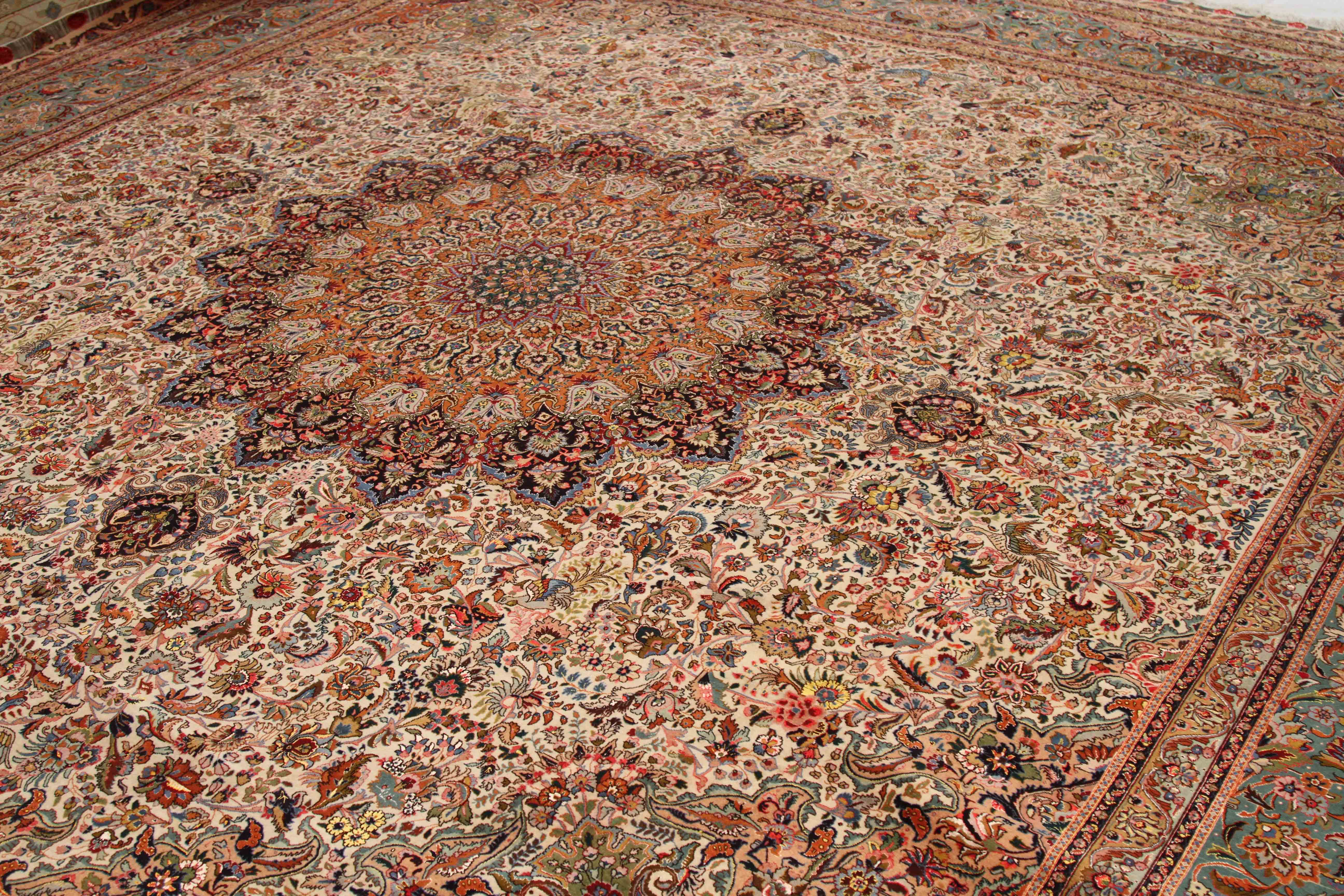Thumbnail 3 for Antique Persian Tabriz Traditional Rug 70609