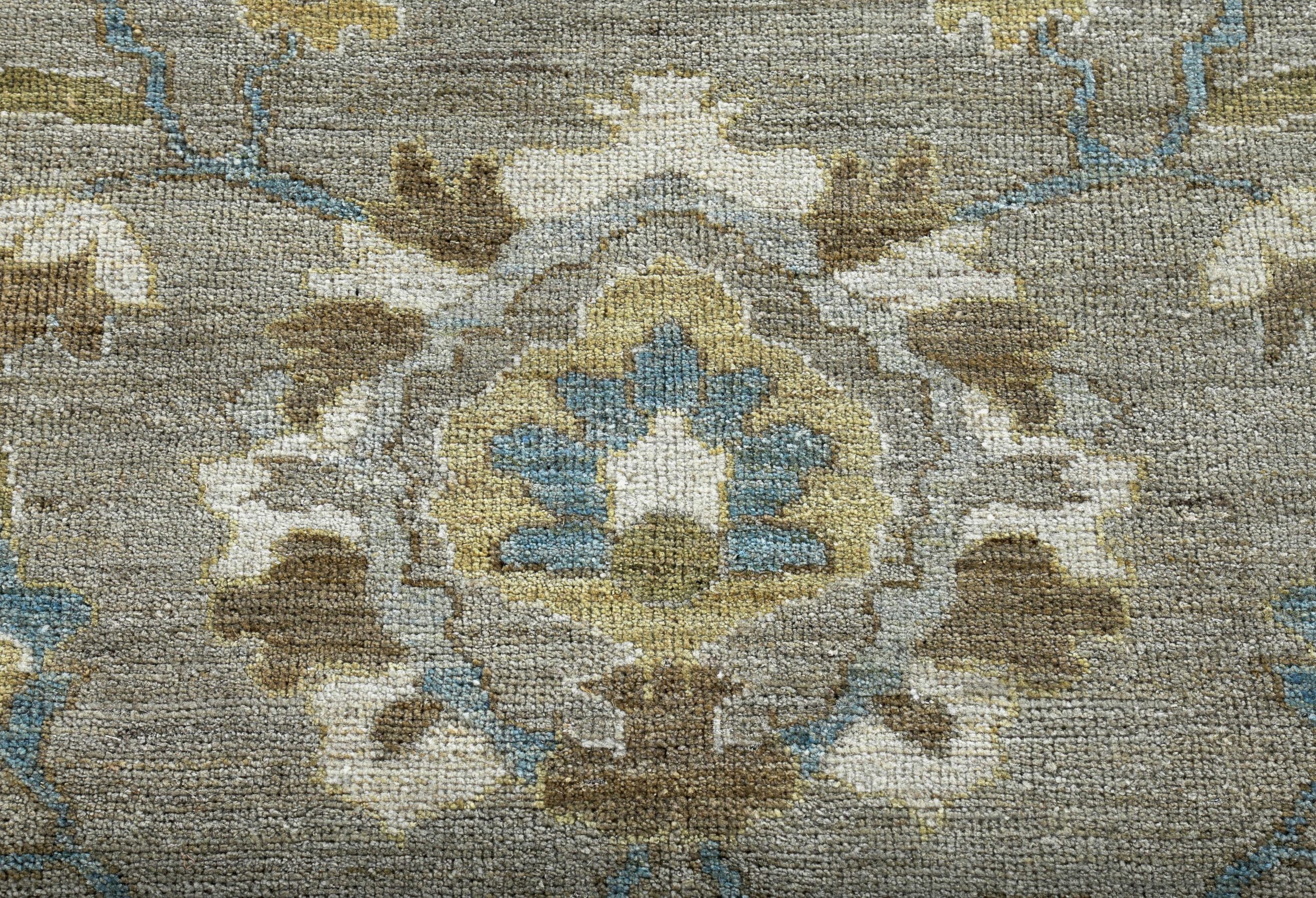 Thumbnail 3 for Persian Sultanabad Traditional Rug 89150