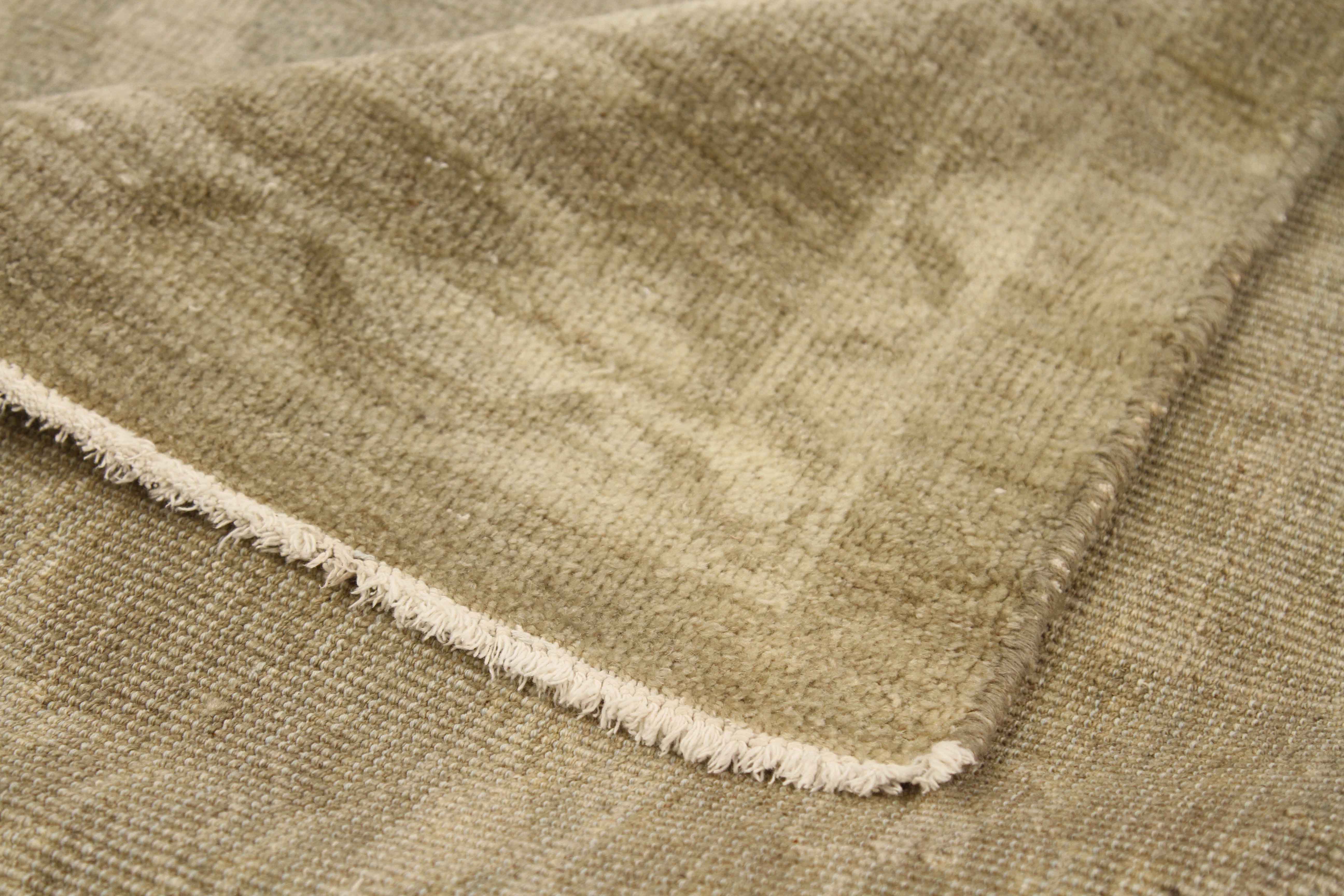 Thumbnail 2 for Persian Sultanabad Transitional Rug 65799