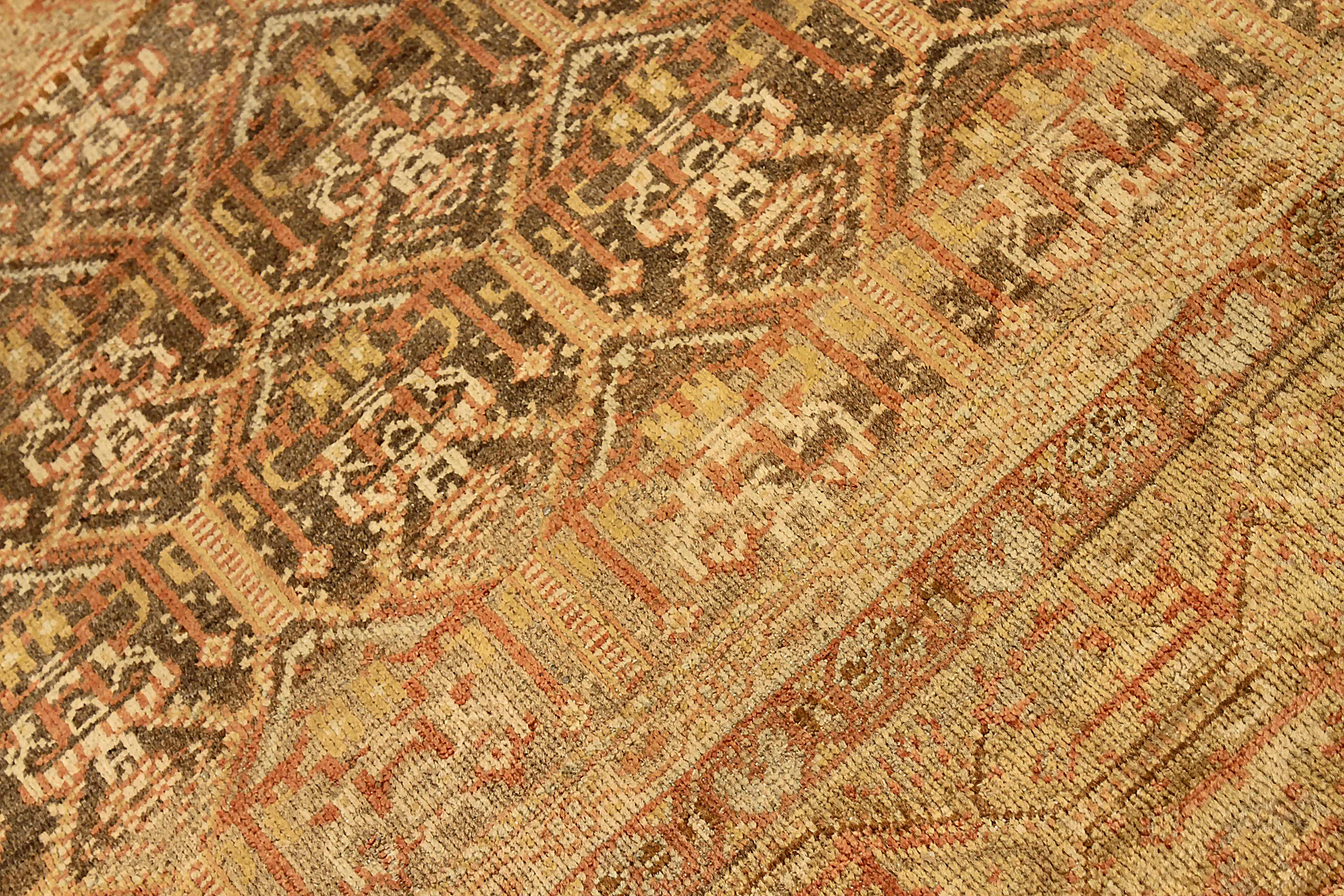 Thumbnail 3 for Antique Persian Mahal Transitional Rug 65491