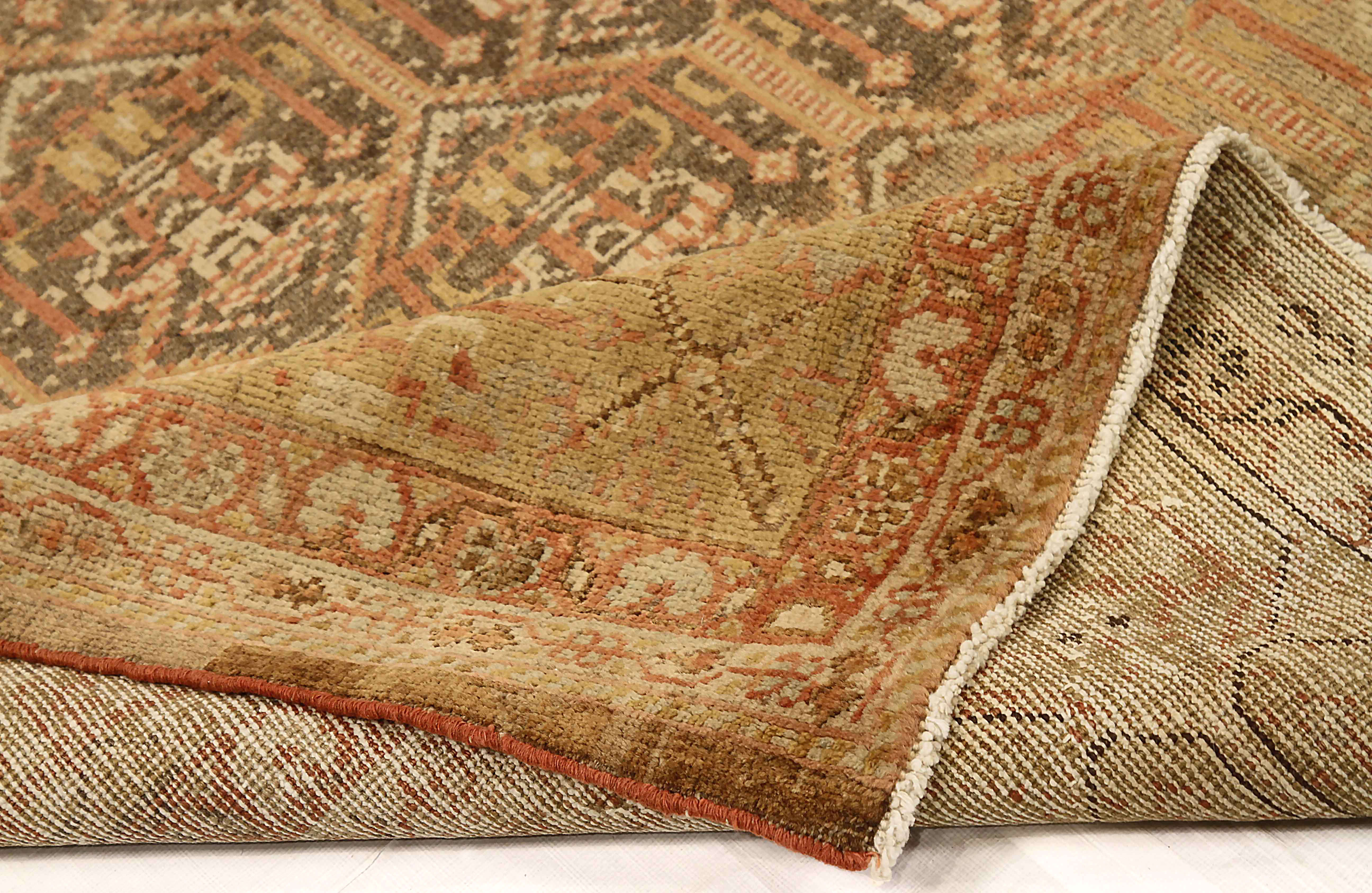 Thumbnail 4 for Antique Persian Mahal Transitional Rug 65491