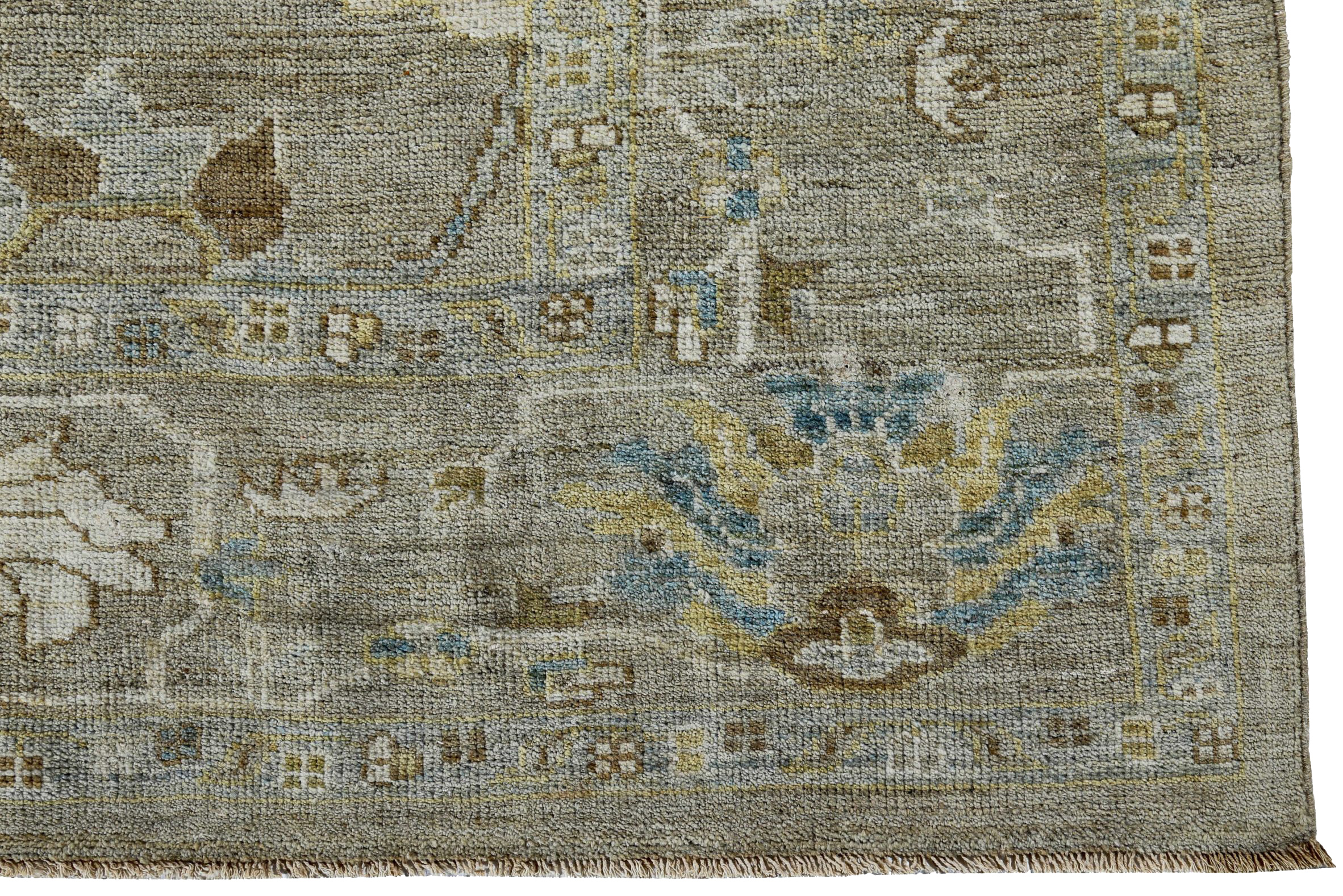 Thumbnail 7 for Persian Sultanabad Traditional Rug 89150