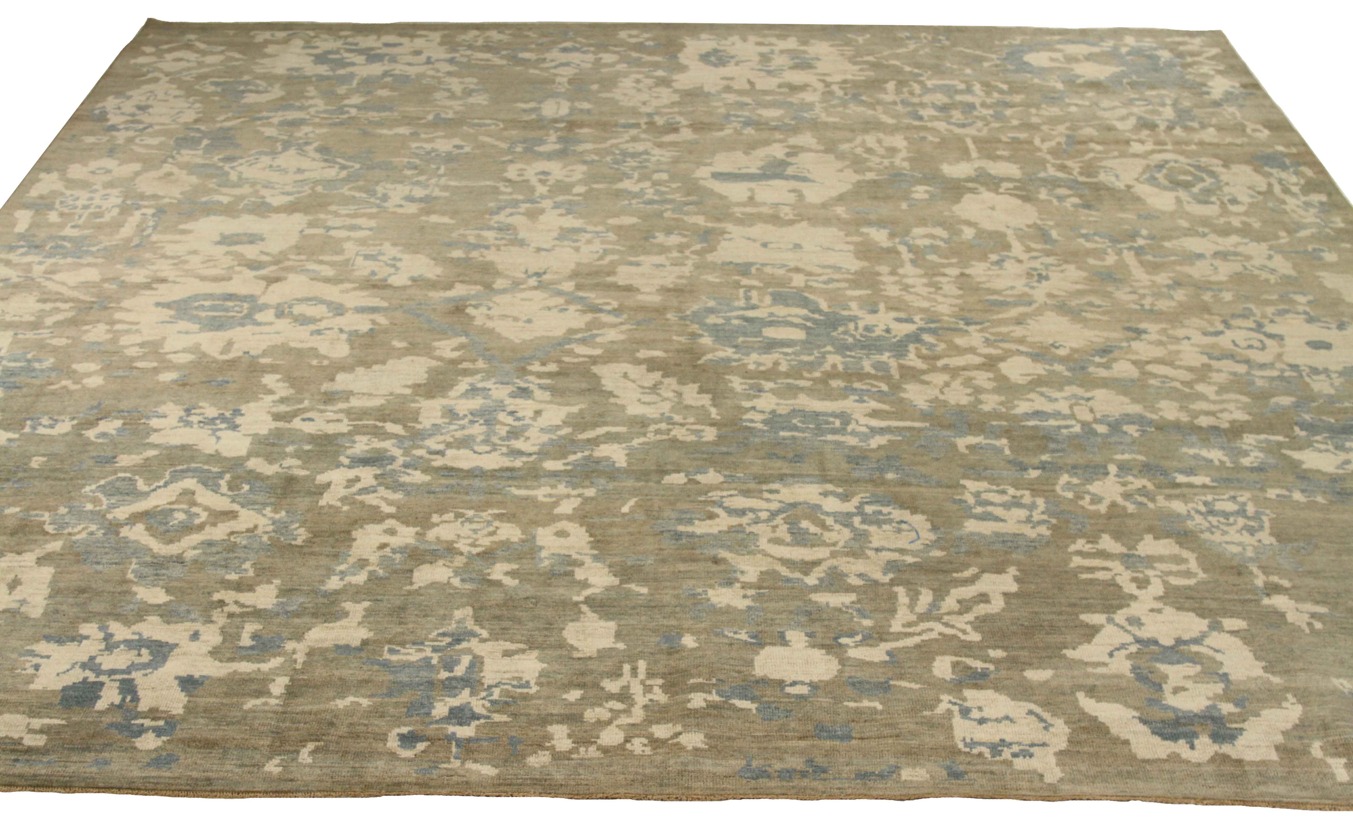 Thumbnail 7 for Persian Sultanabad Transitional Rug 66141