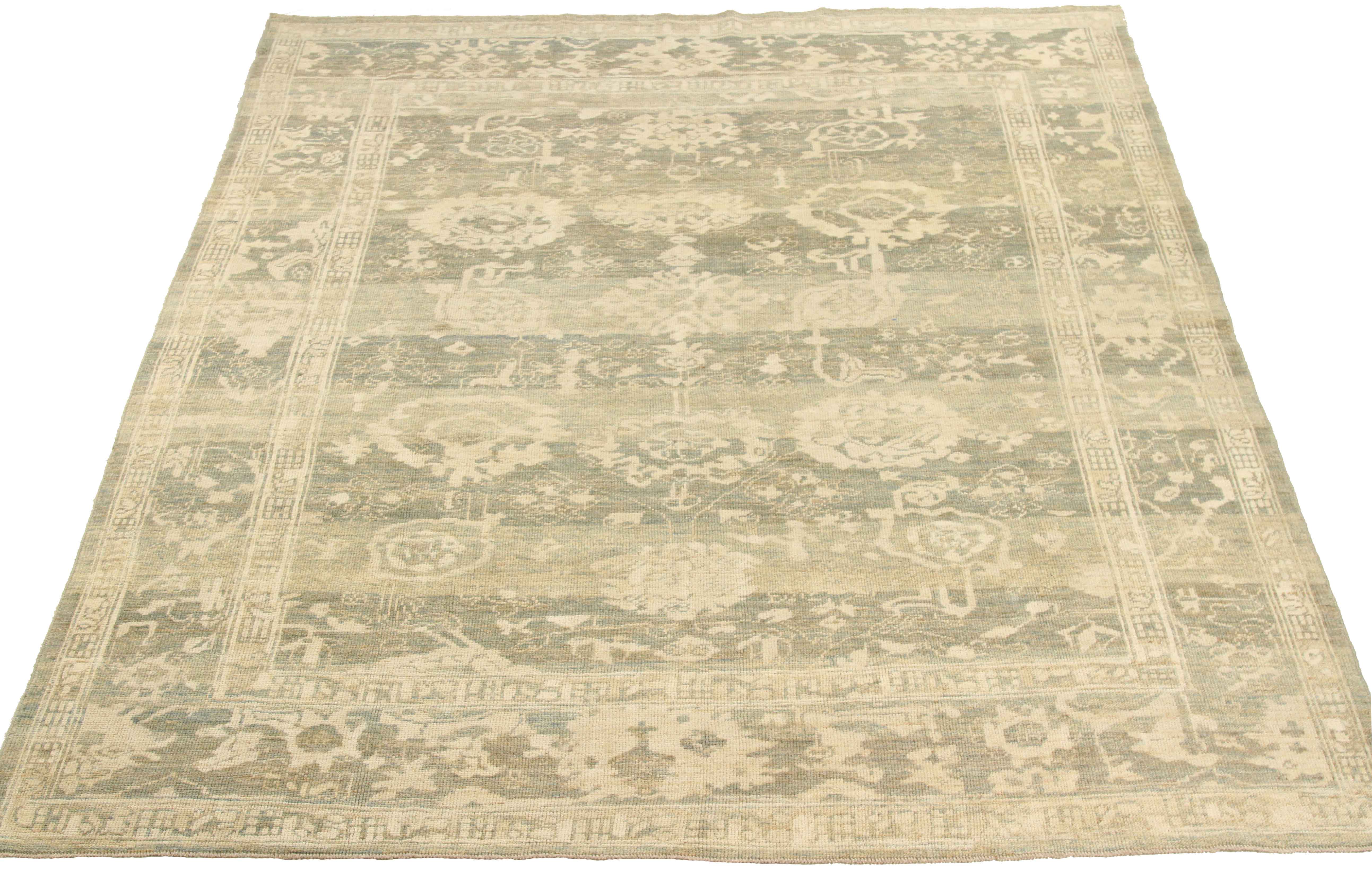 Thumbnail 4 for Persian Oushak Transitional Rug 66612