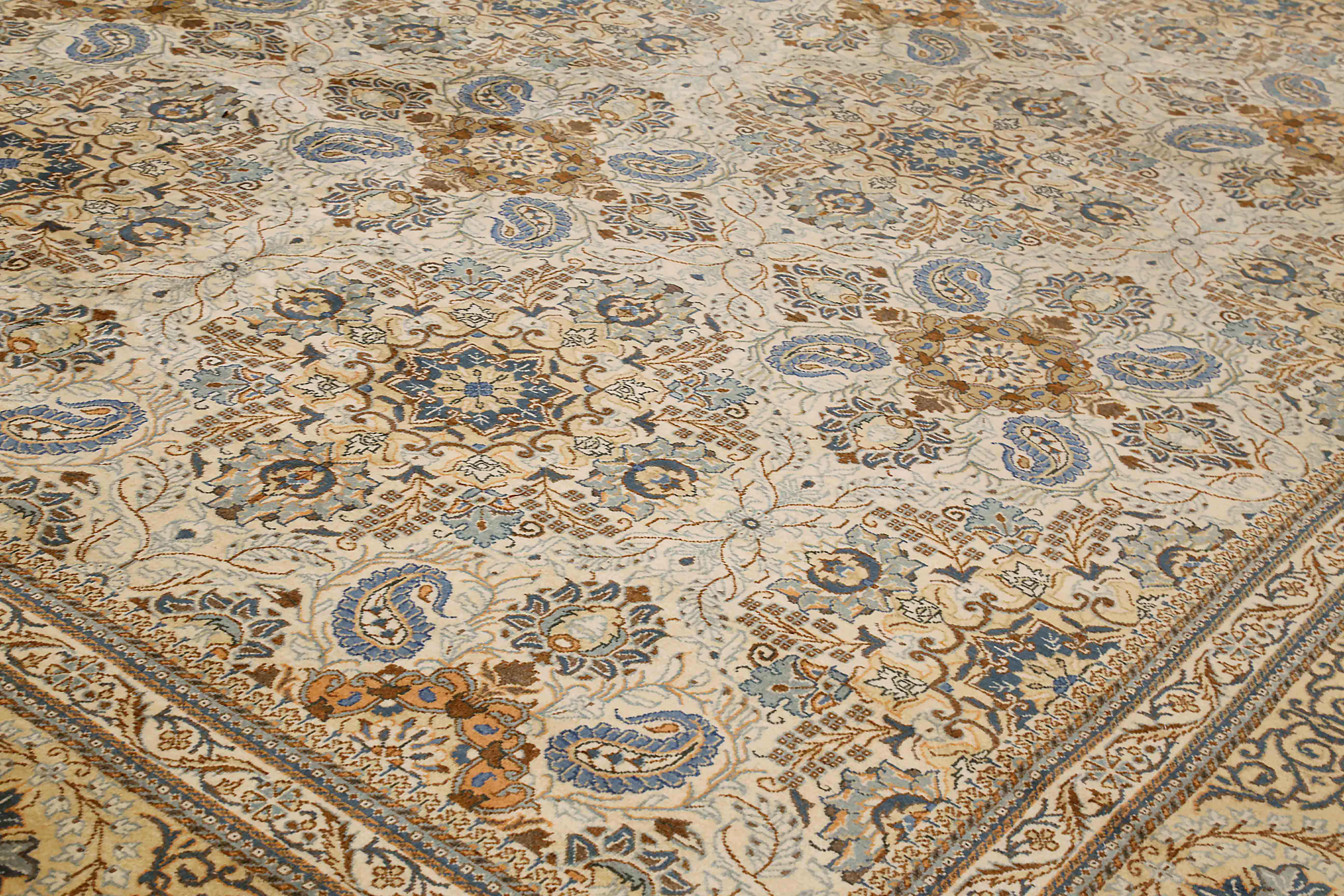 Thumbnail 5 for Antique Persian Kashan Traditional Rug 71357