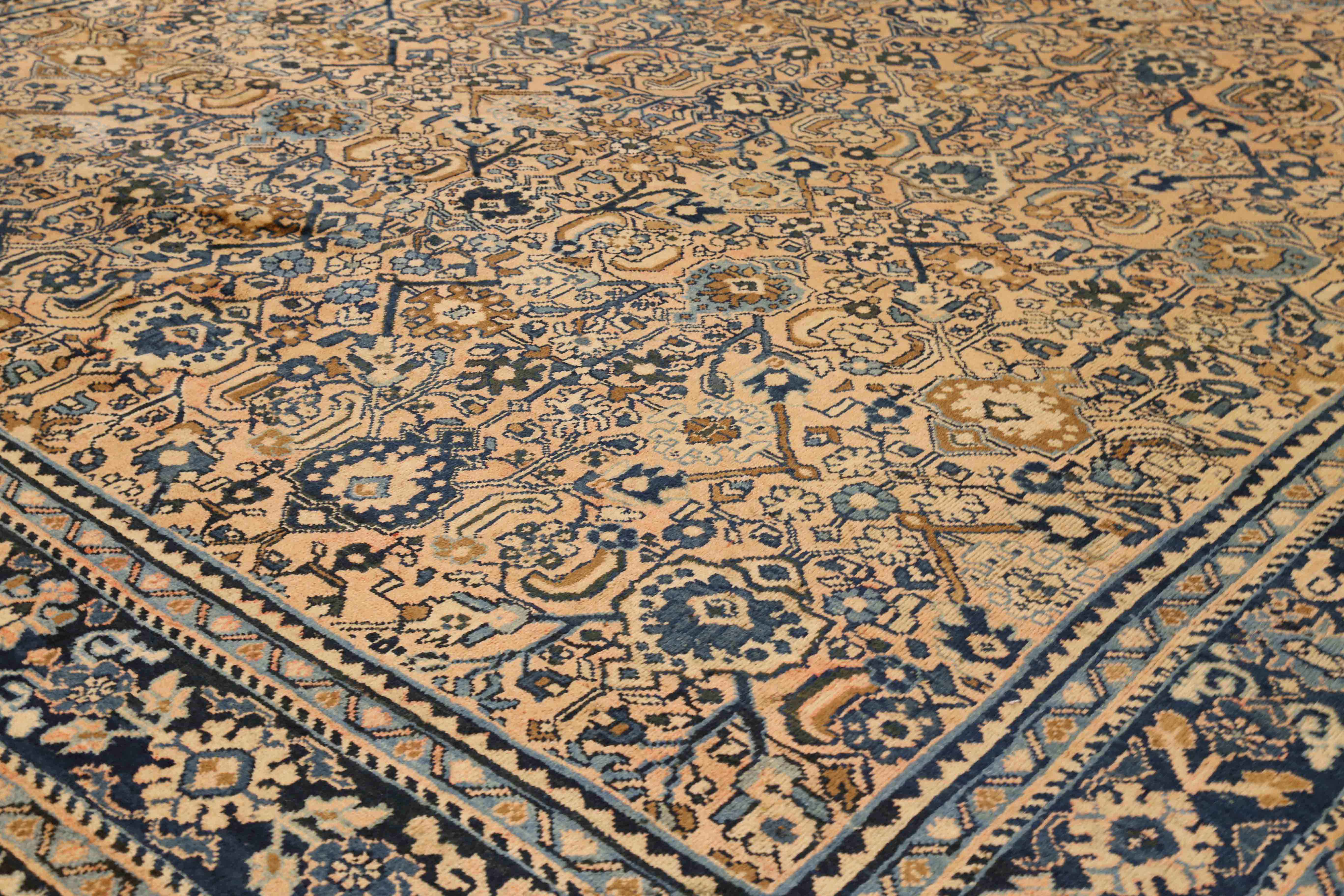 Thumbnail 5 for Antique Persian Mahal Traditional Rug 71633