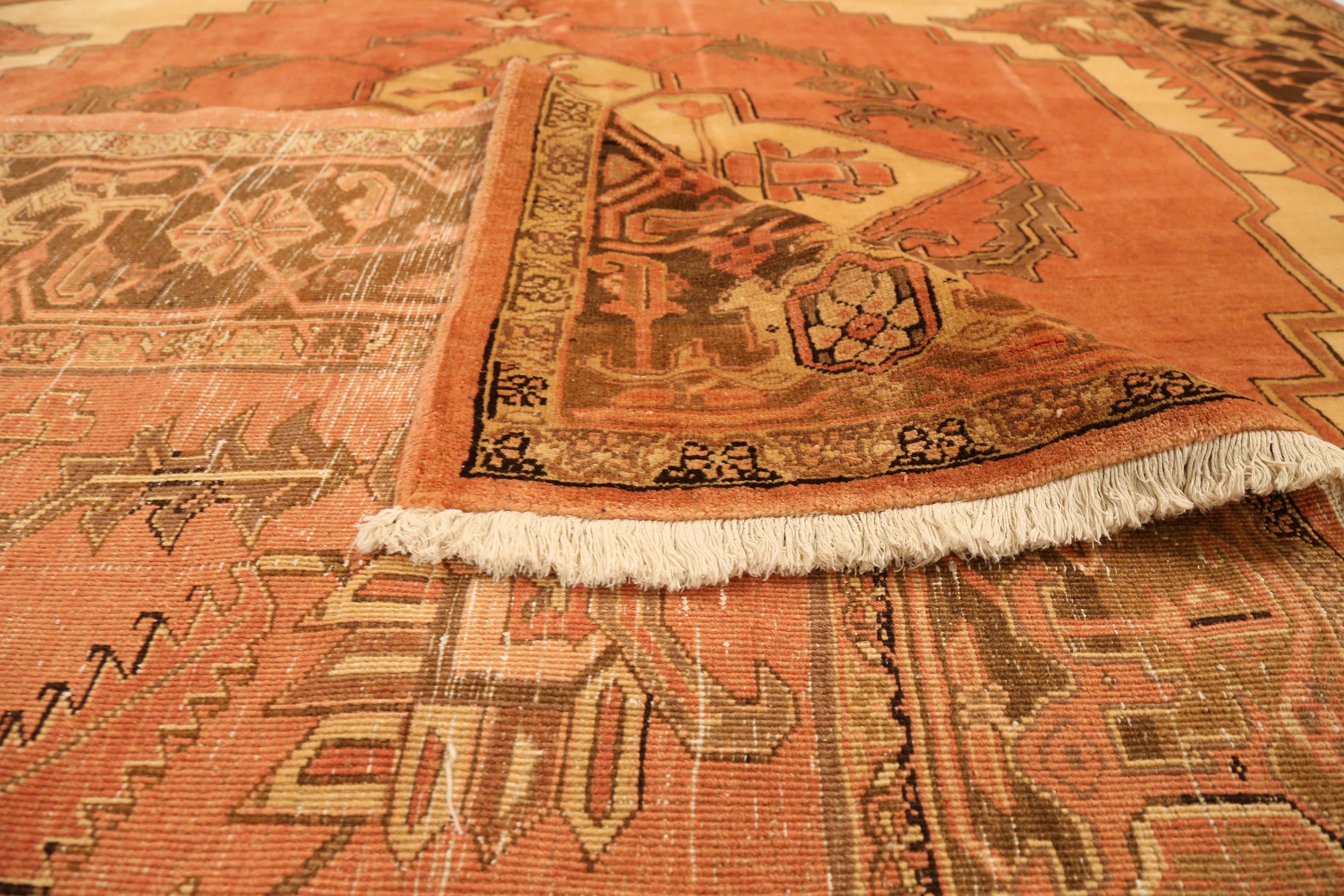 Thumbnail 2 for Antique Persian Heriz Traditional Rug 71994