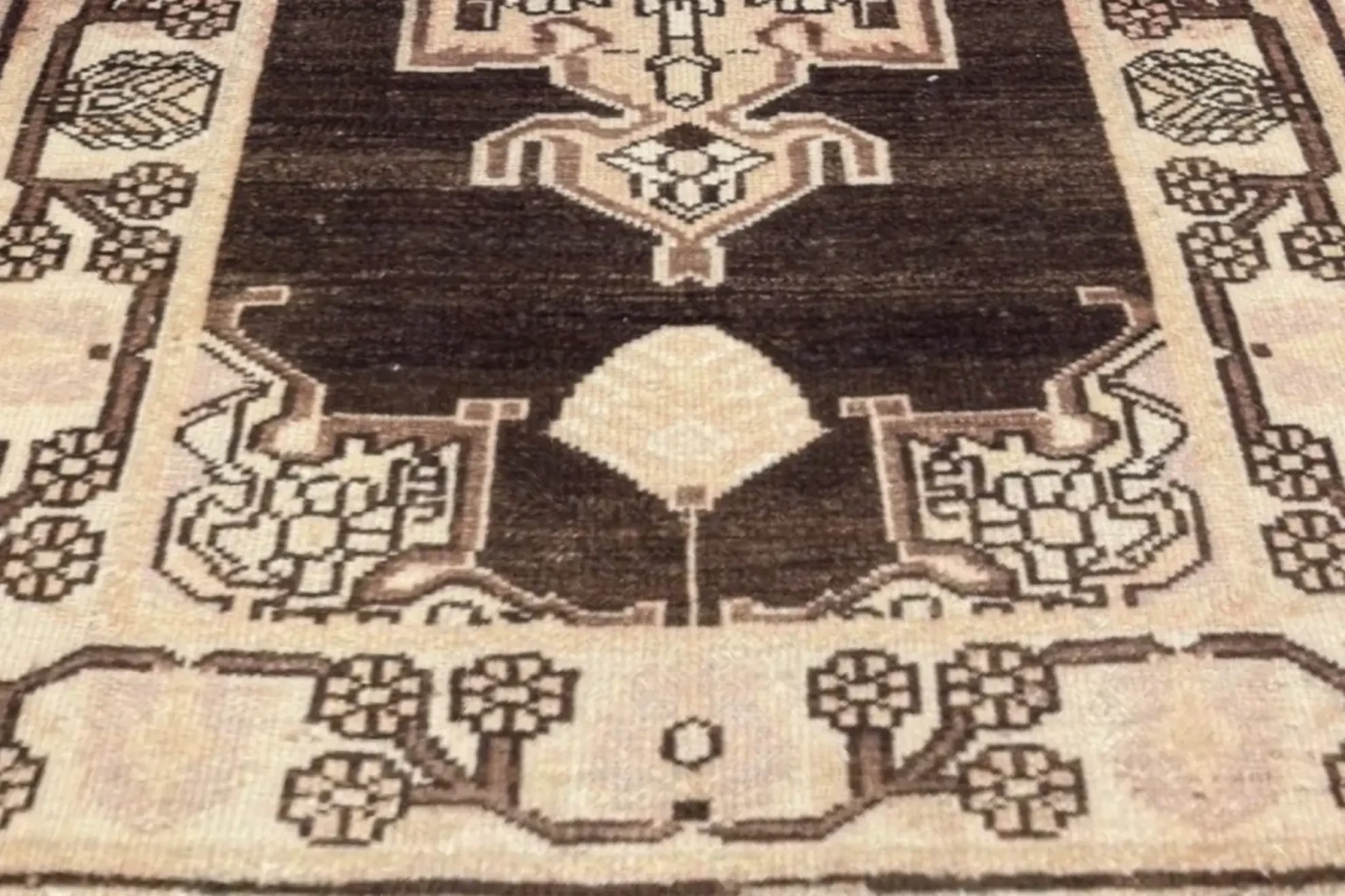 Thumbnail 9 for Persian Zanjan Traditional Rug 73602