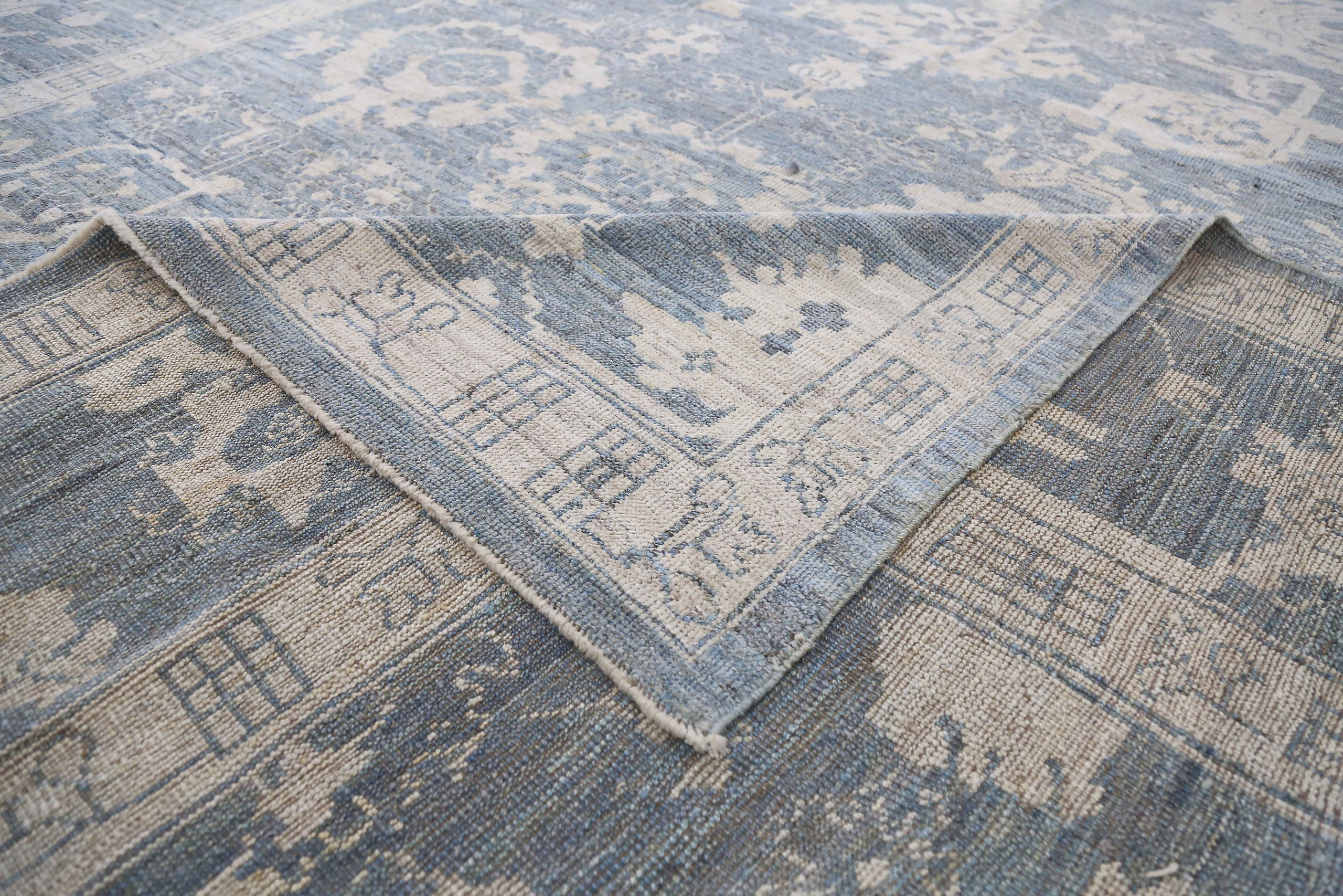 Thumbnail 4 for Persian Oushak Transitional Rug 89015