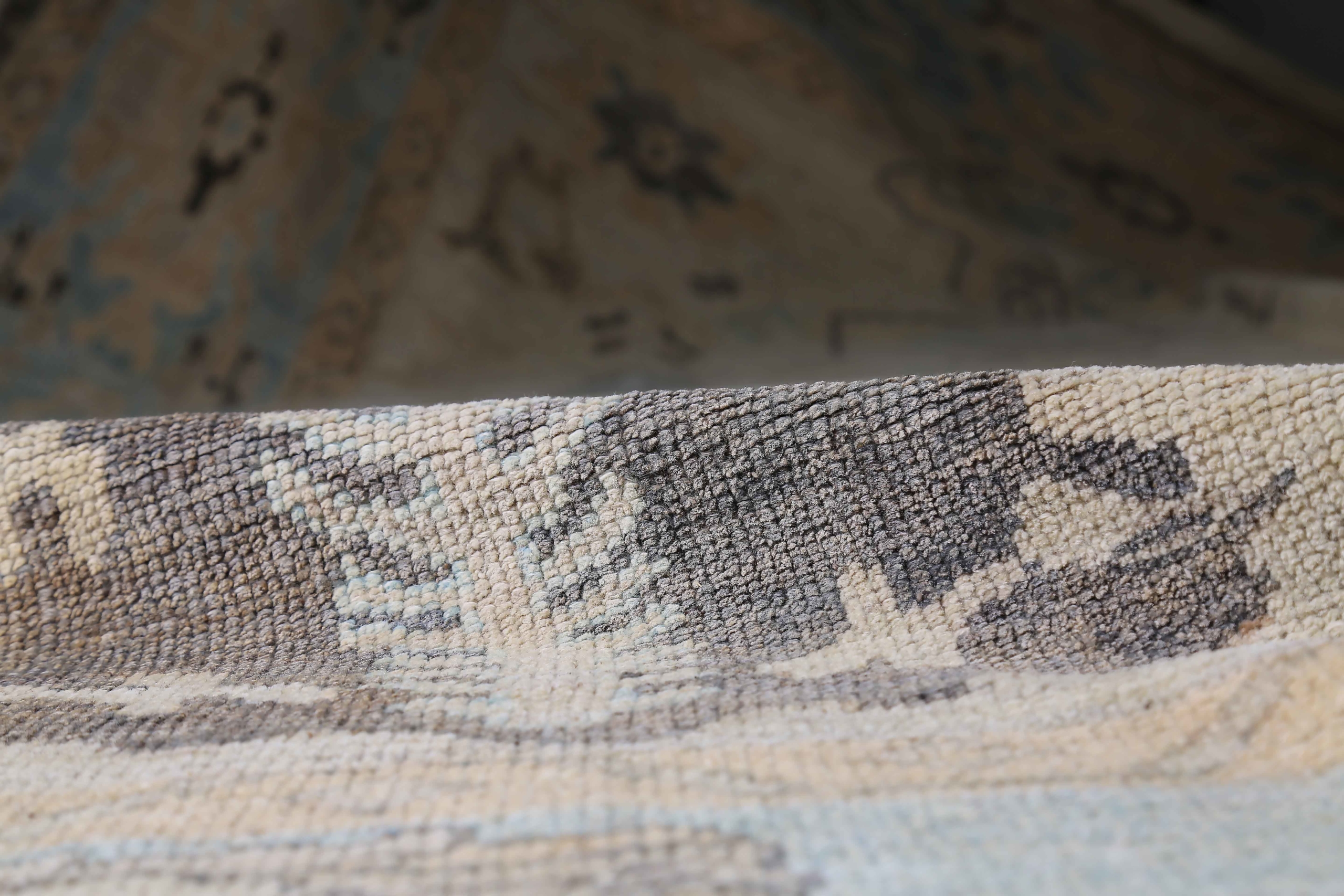 Thumbnail 6 for Persian Oushak Transitional Rug 89006