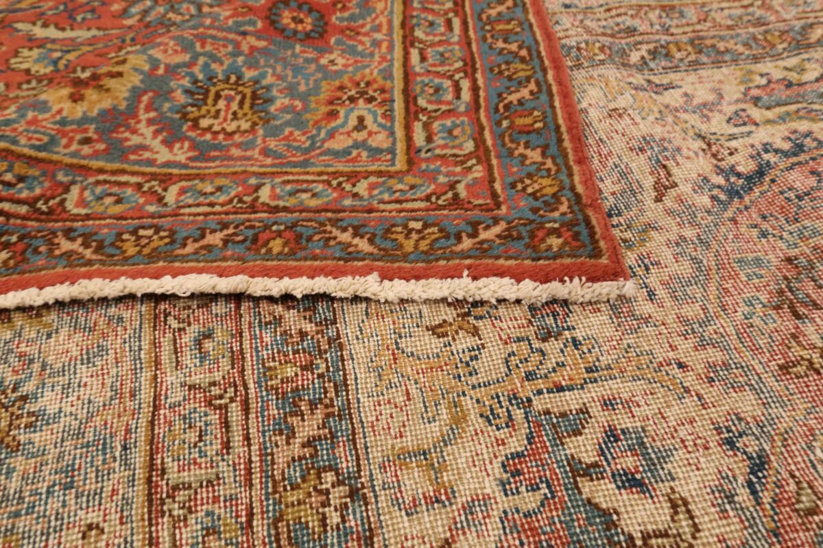 Thumbnail 15 for Antique Turkey Sivas Traditional Rug 72033