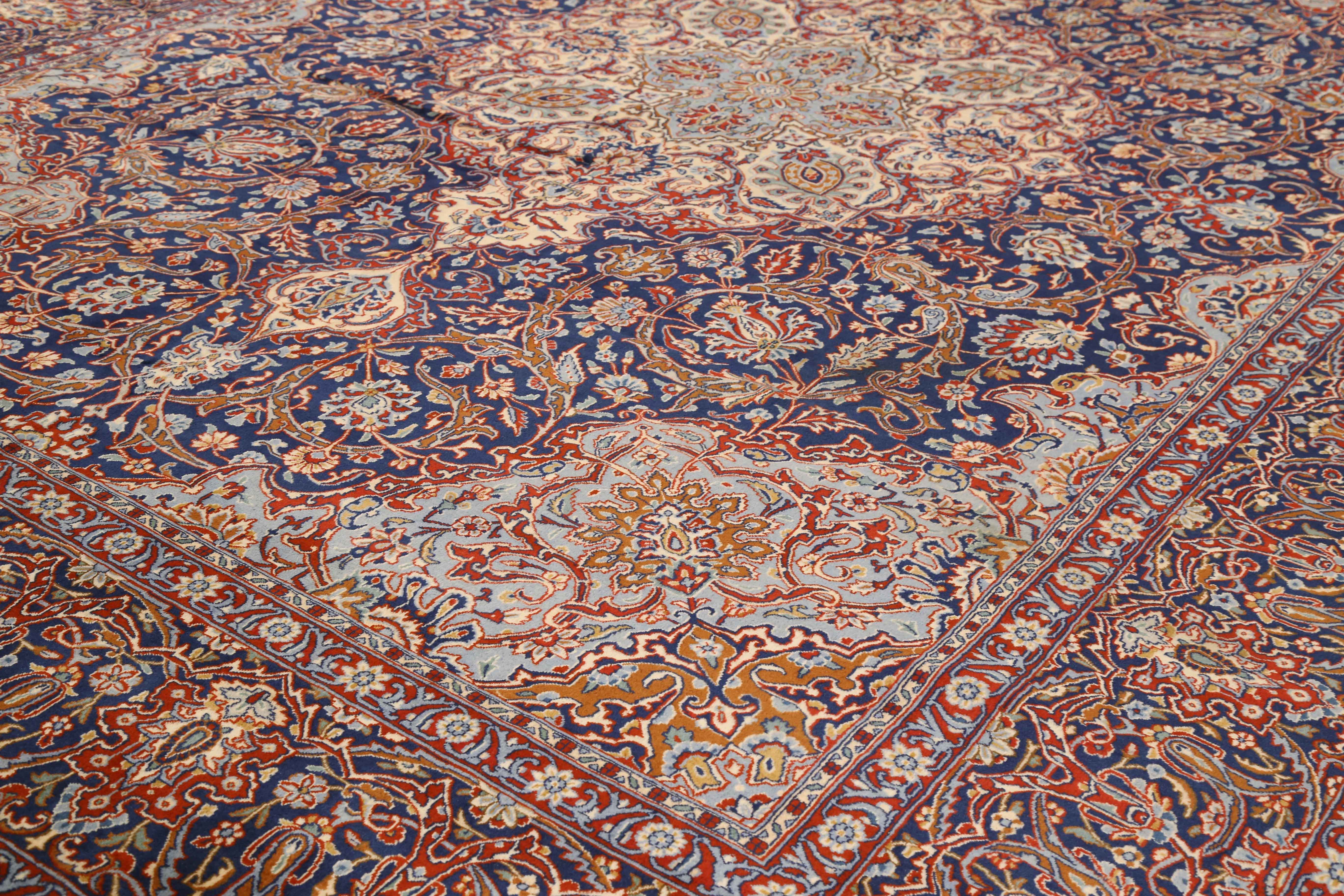 Thumbnail 3 for Antique Persian Kerman Traditional Rug 72471