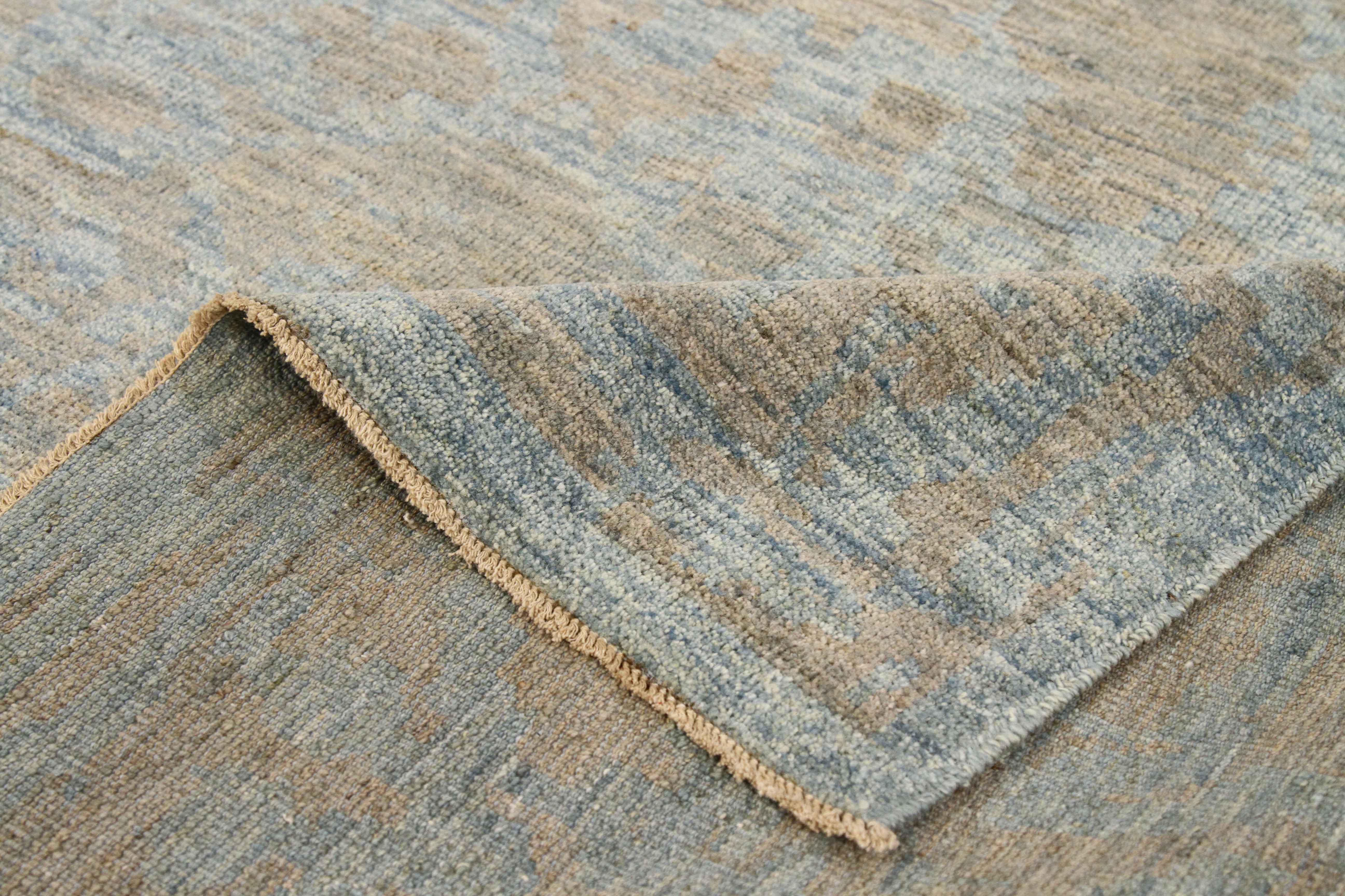 Thumbnail 4 for Persian Sultanabad Transitional Rug 67913