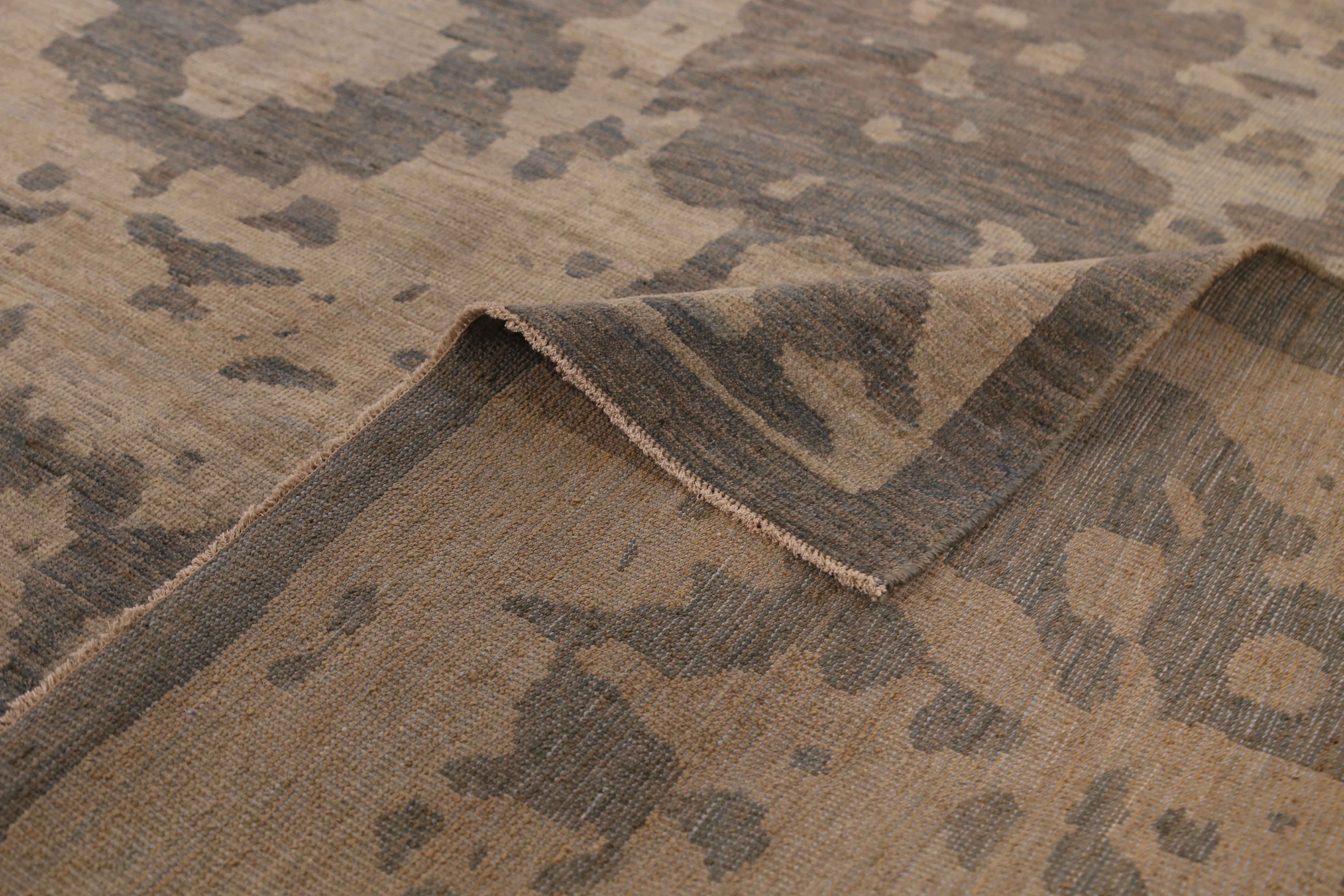 Thumbnail 5 for Persian Sultanabad Transitional Rug 68019