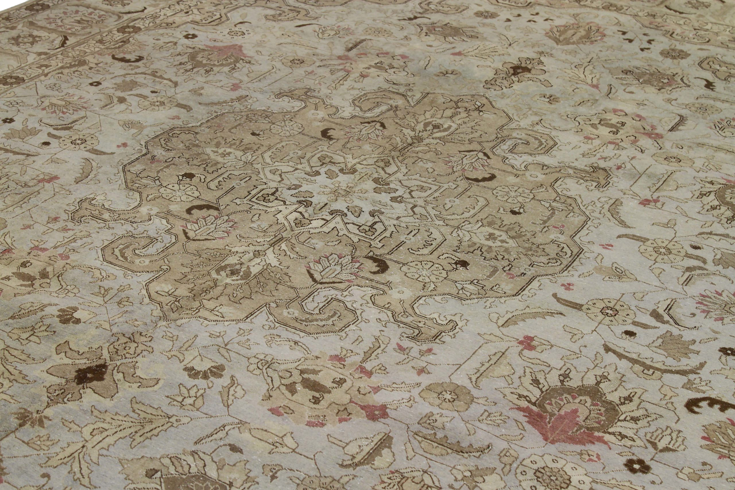 Thumbnail 3 for Antique Persian Tabriz Traditional Rug 89701