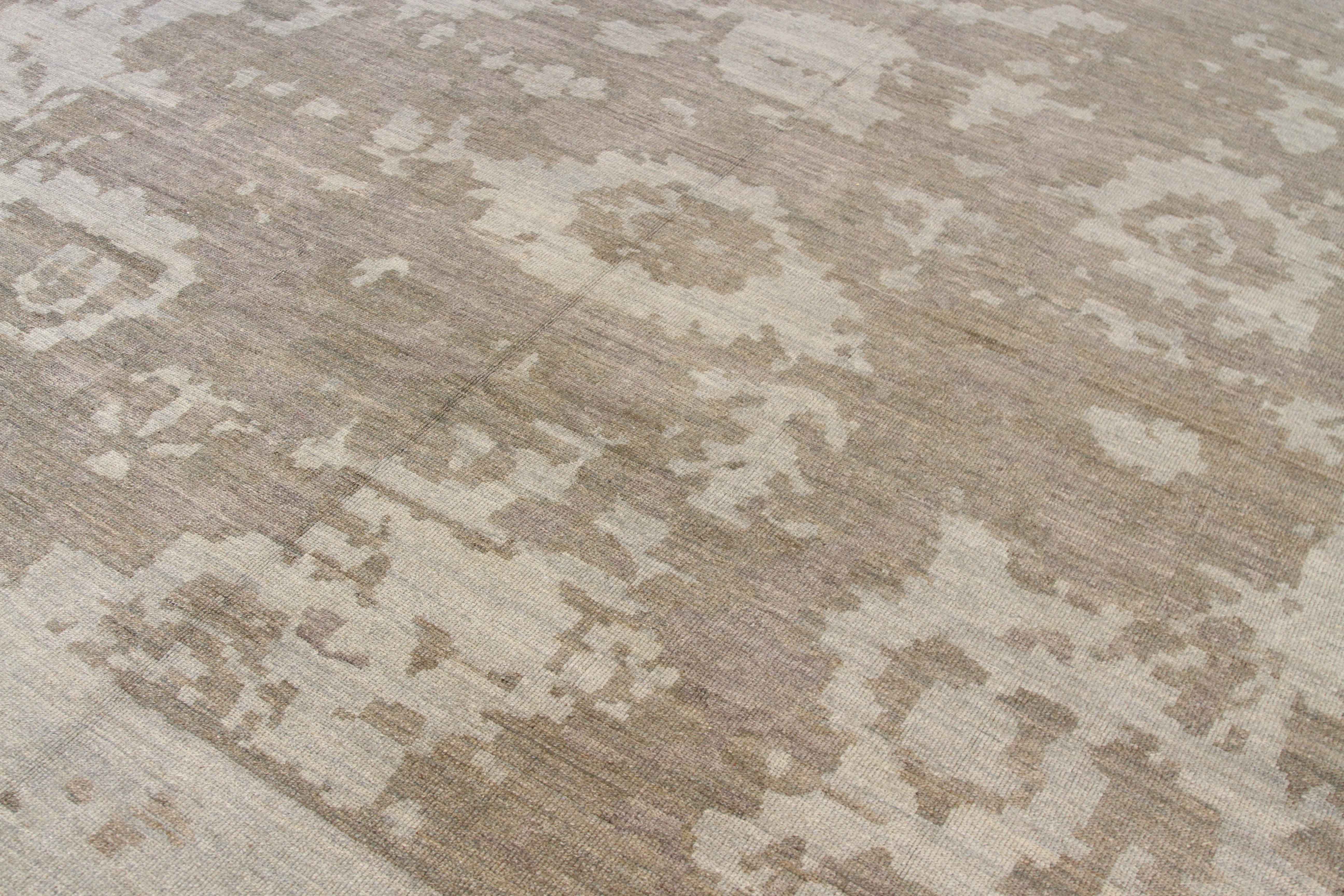 Thumbnail 2 for Persian Oushak Transitional Rug 68576